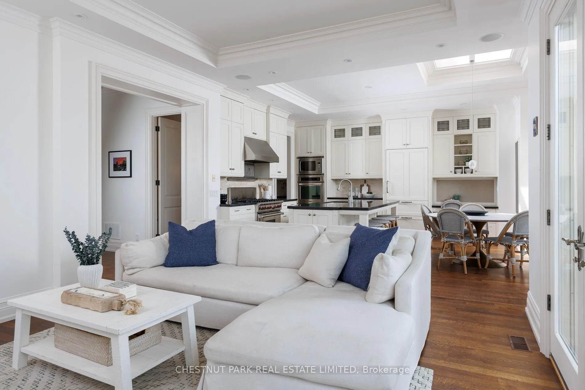 Photo 7 of 7 Strathgowan Crescent, Toronto, Lawrence Park South — HOMEH