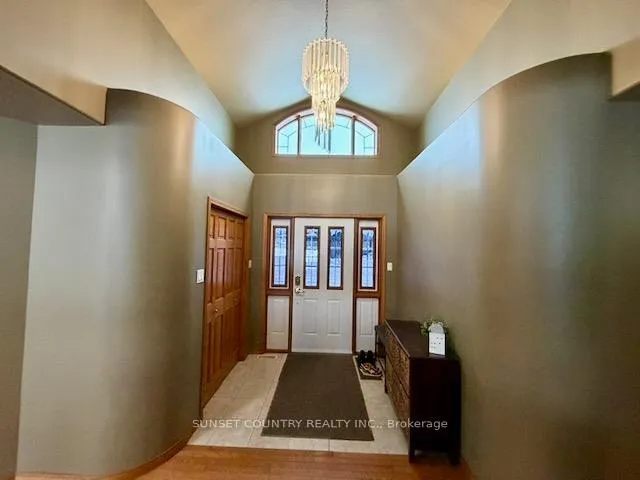 Photo 3 of 92 Edgewater Drive, Dryden, Edgewater Terrace — HOMEH