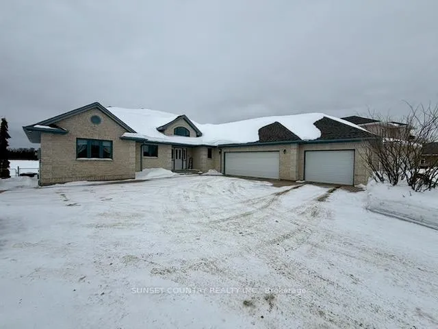 Photo 33 of 92 Edgewater Drive, Dryden, Edgewater Terrace — HOMEH