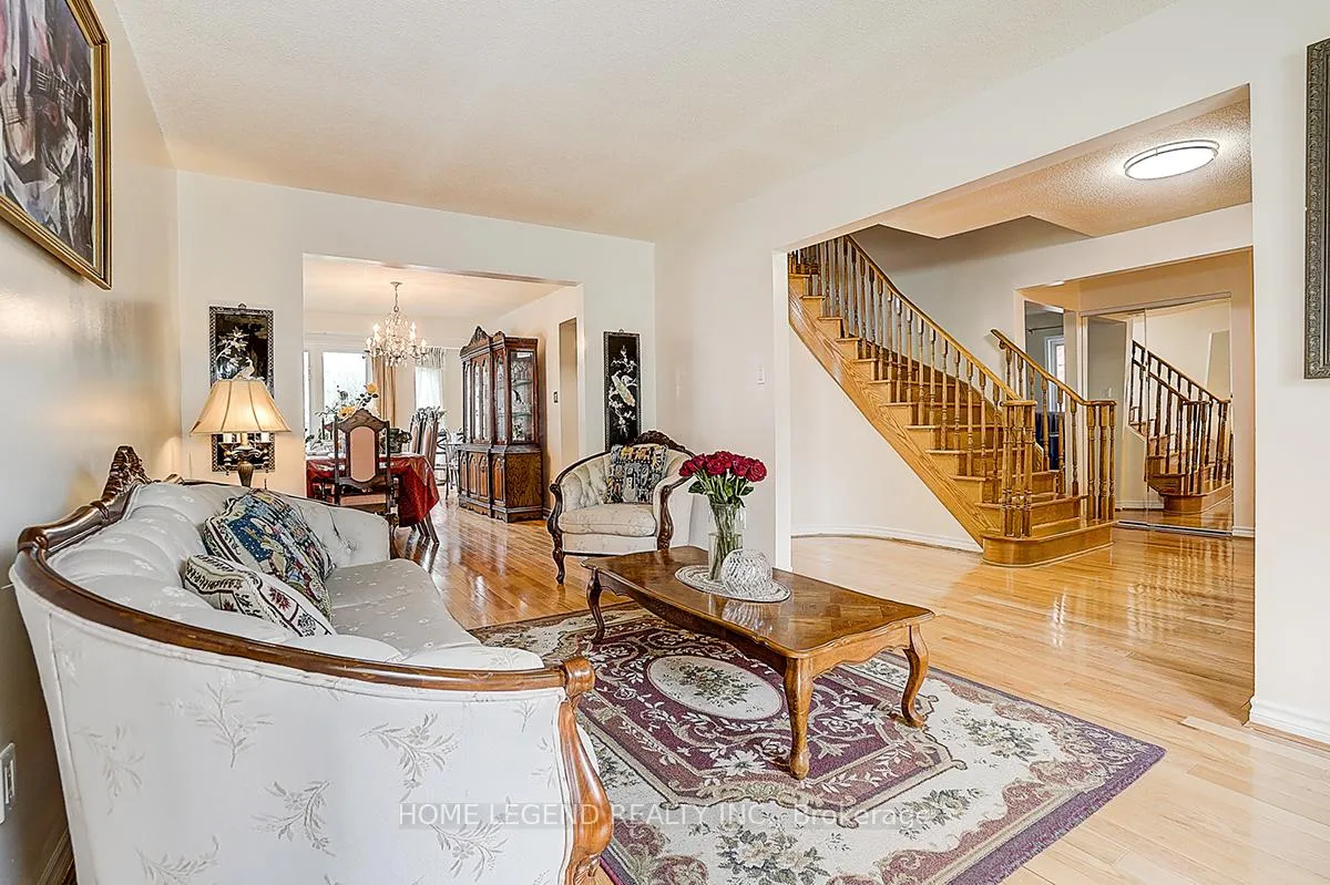 Photo 7 of 142 Highgate Drive, Markham, Milliken Mills West — HOMEH