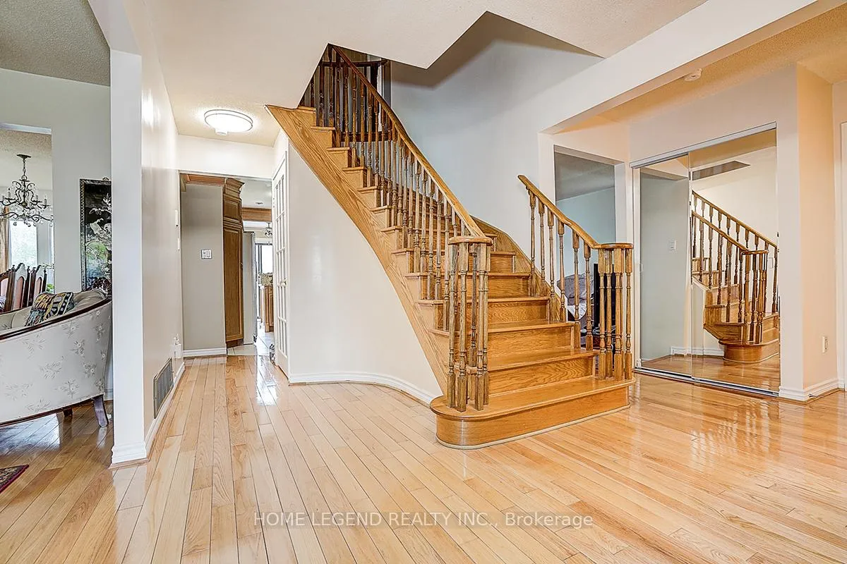Photo 9 of 142 Highgate Drive, Markham, Milliken Mills West — HOMEH