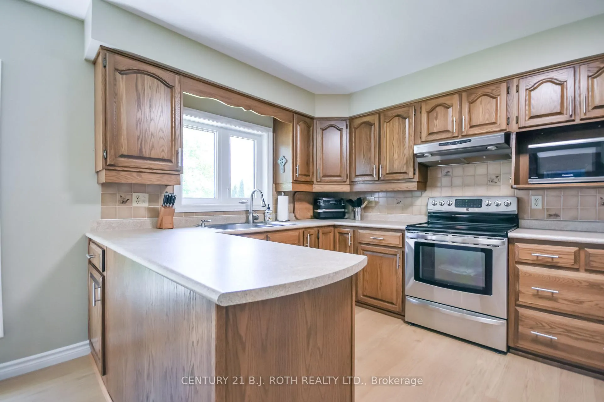 Photo 18 of 147 Bayshore Drive, Ramara, Rural Ramara — HOMEH