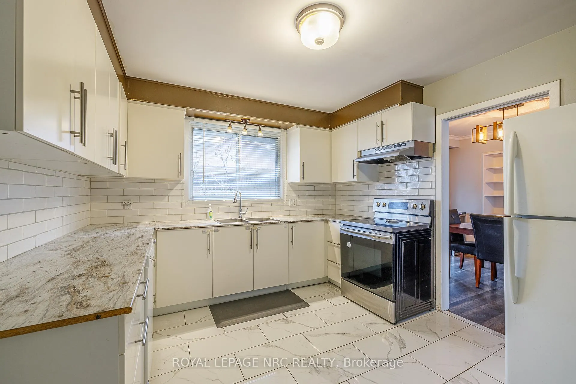 Photo 15 of 106 Lewis Street, Welland, Lincoln/Crowland — HOMEH