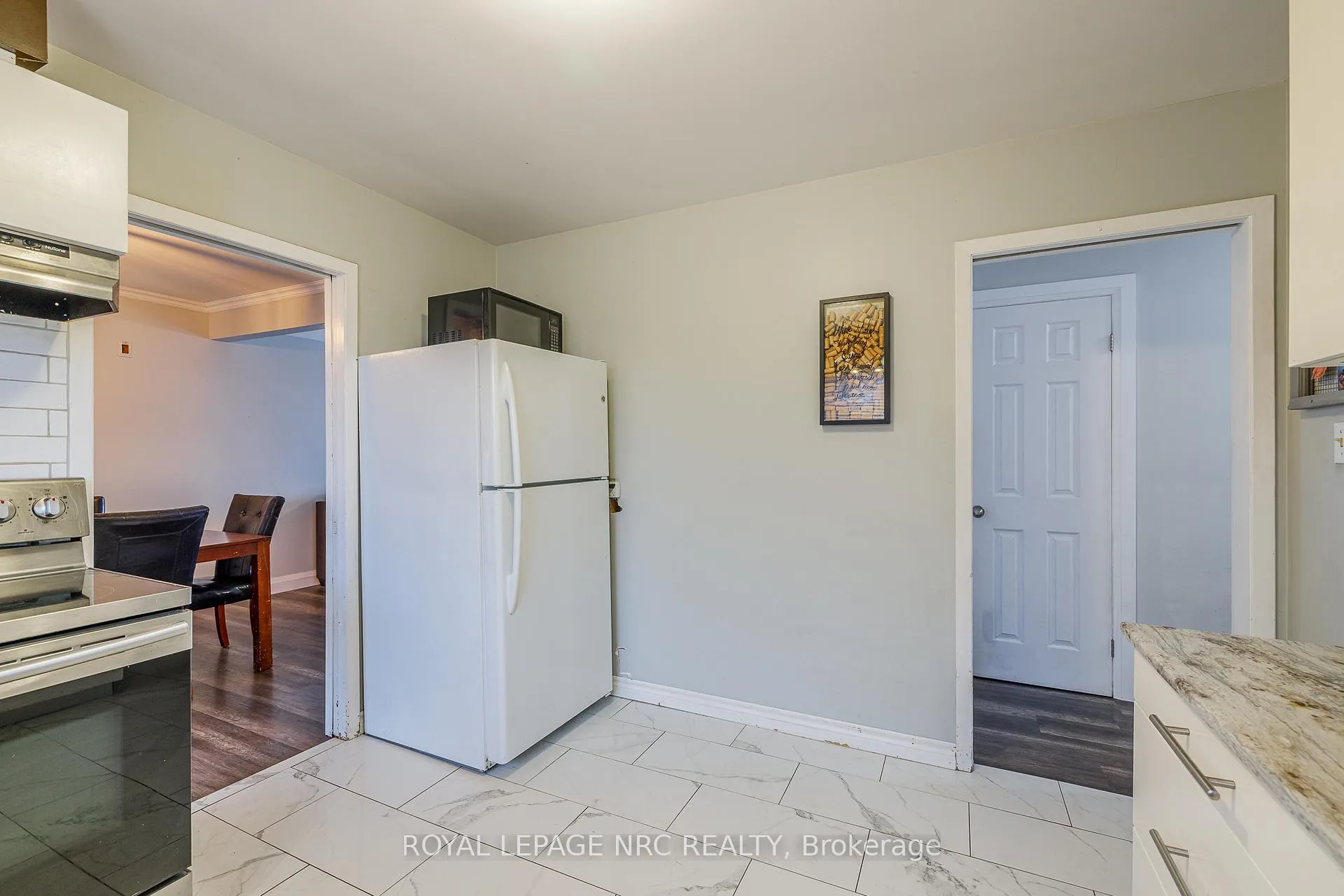 Photo 17 of 106 Lewis Street, Welland, Lincoln/Crowland — HOMEH
