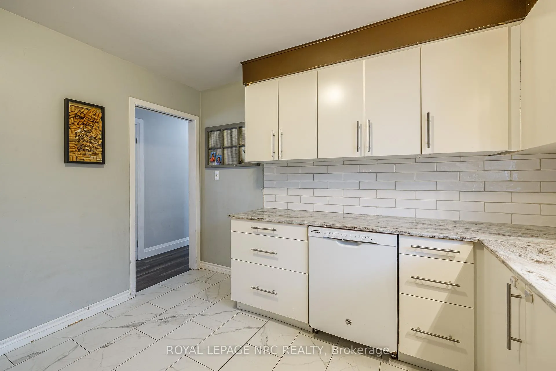 Photo 18 of 106 Lewis Street, Welland, Lincoln/Crowland — HOMEH