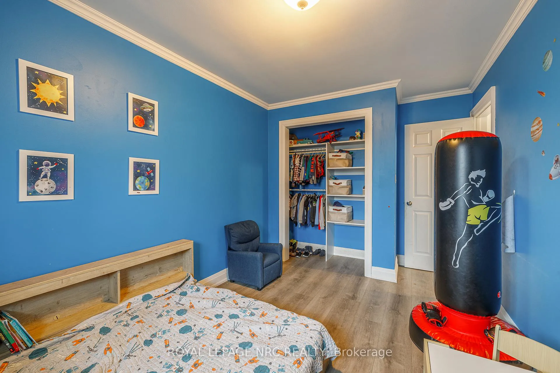 Photo 24 of 106 Lewis Street, Welland, Lincoln/Crowland — HOMEH