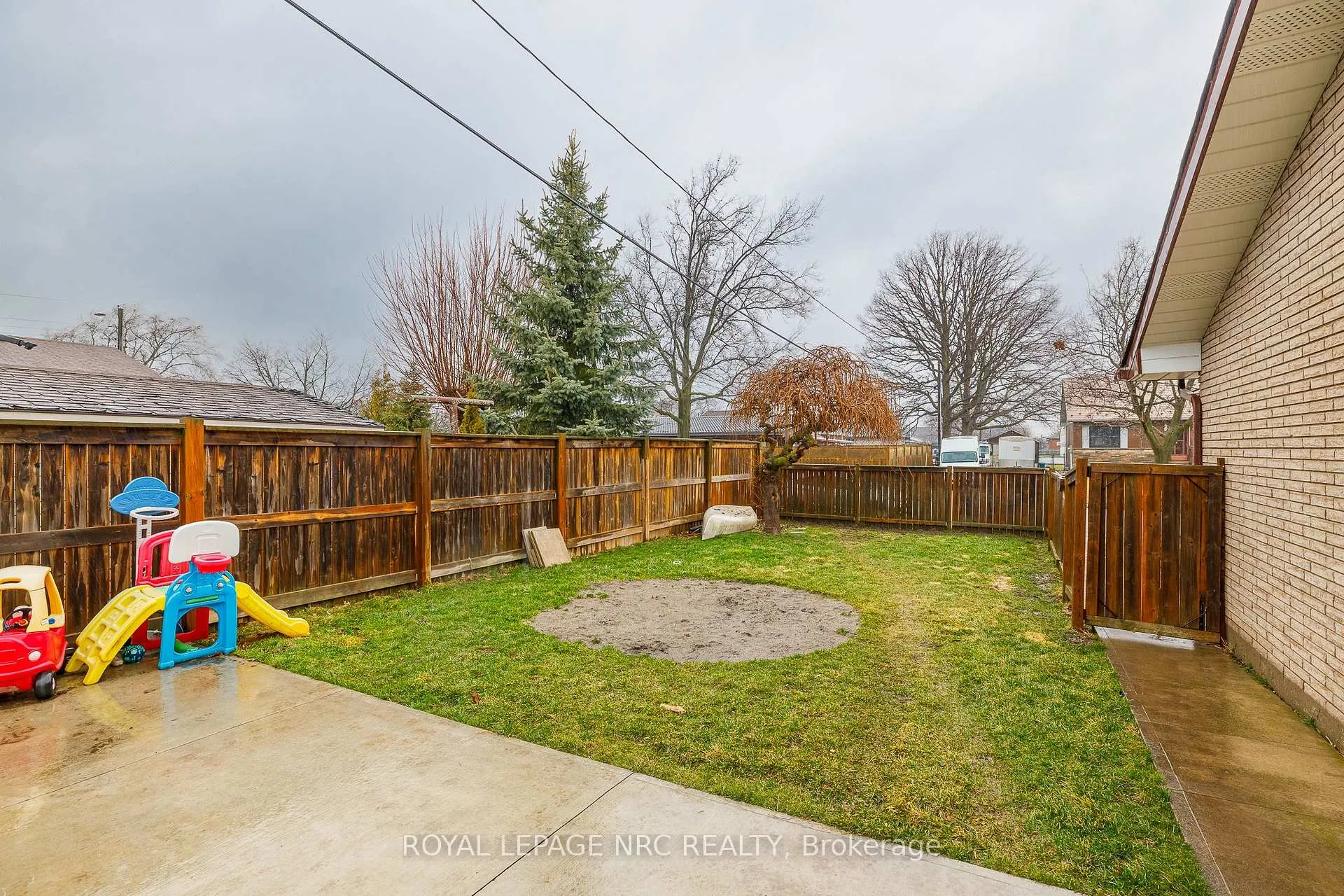 Photo 38 of 106 Lewis Street, Welland, Lincoln/Crowland — HOMEH