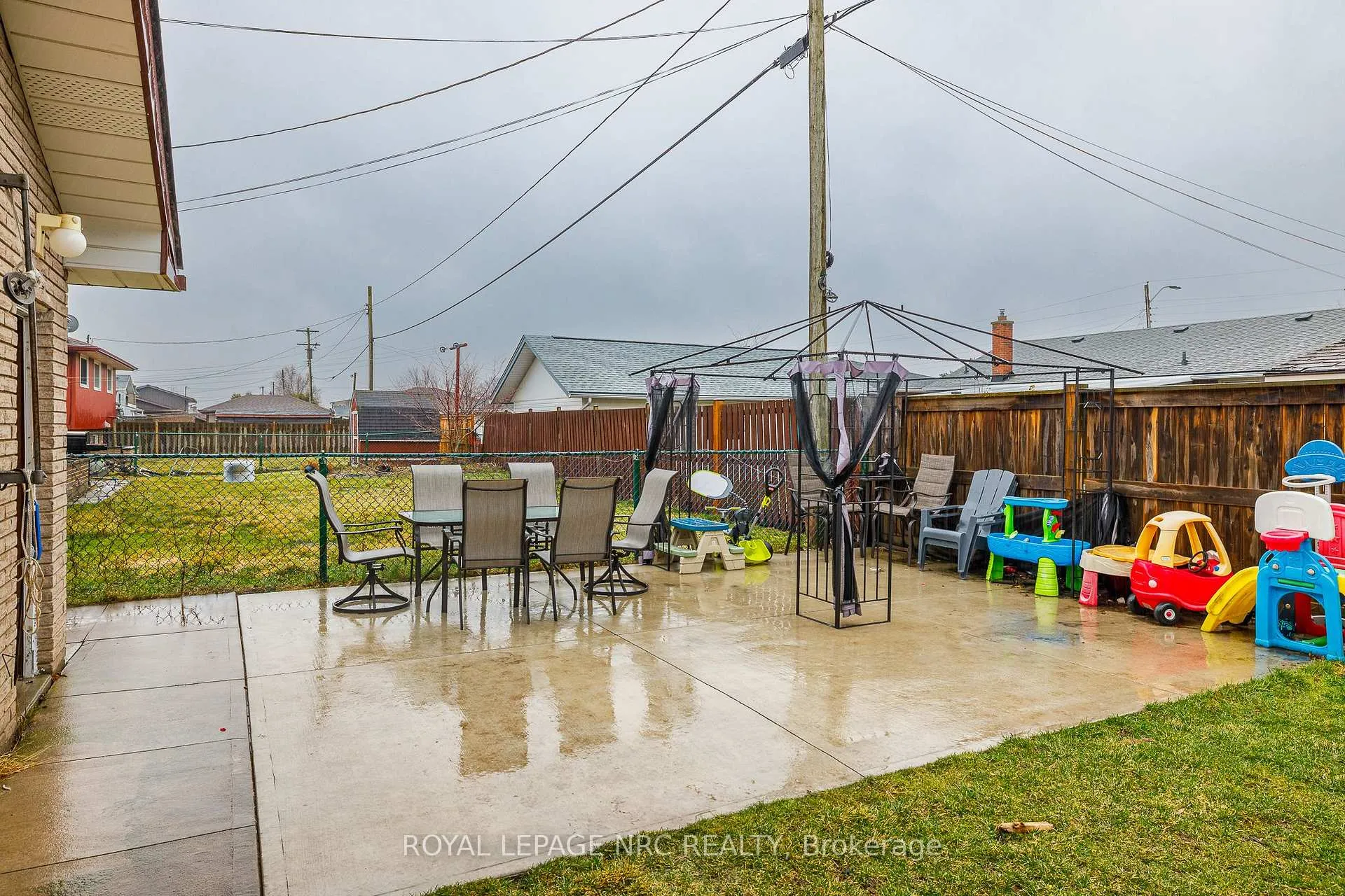 Photo 40 of 106 Lewis Street, Welland, Lincoln/Crowland — HOMEH