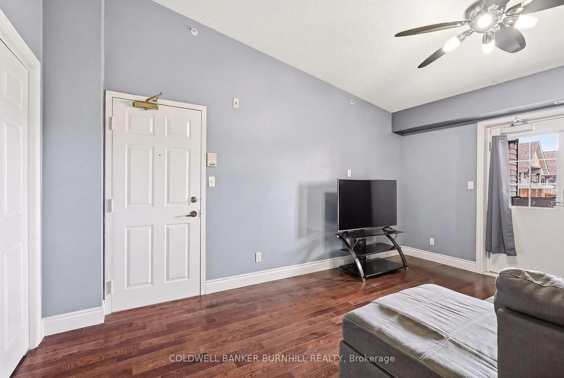 Photo 2 of Unit 406, 4005 Kilmer Drive, Burlington, Tansley — HOMEH