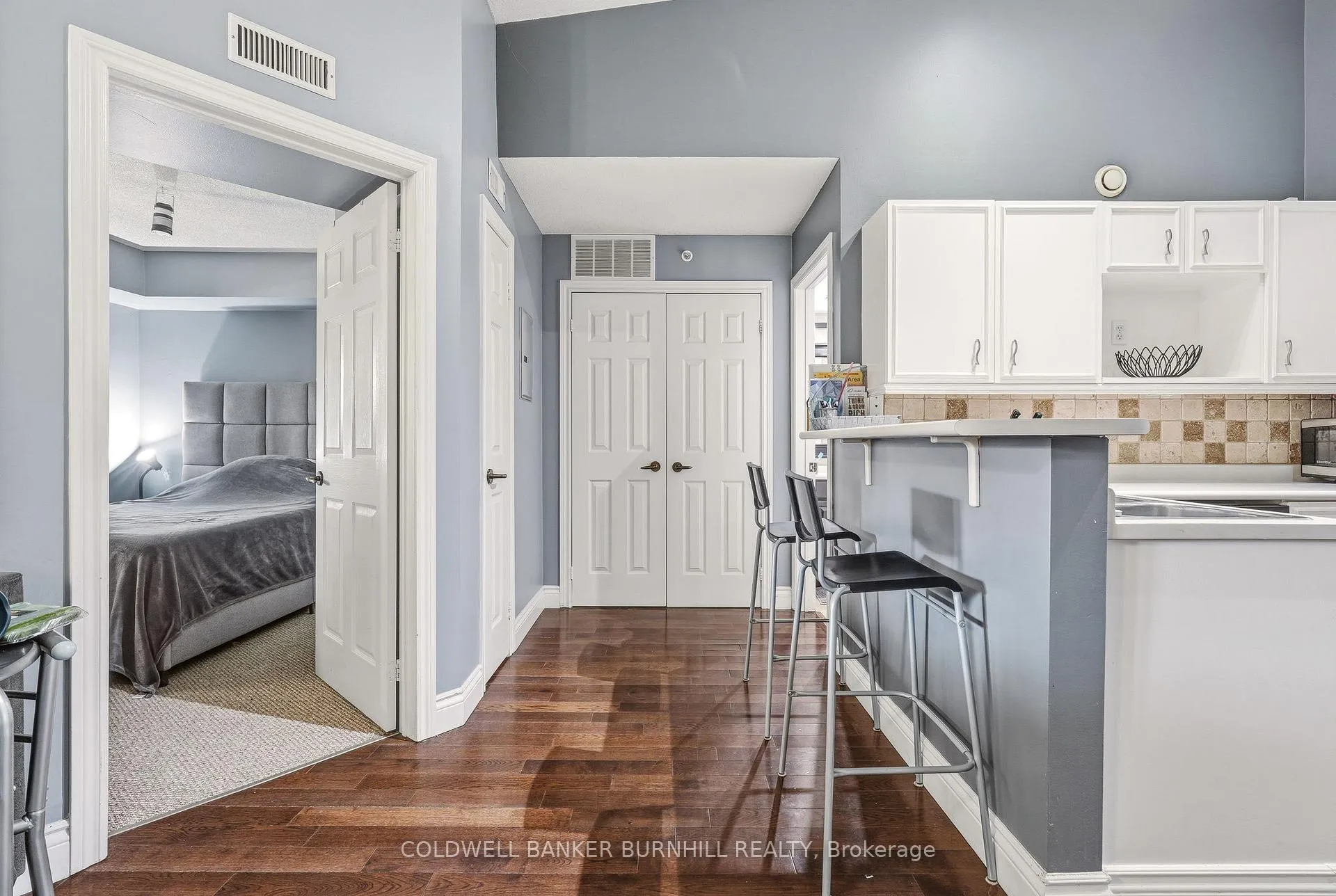 Photo 8 of Unit 406, 4005 Kilmer Drive, Burlington, Tansley — HOMEH