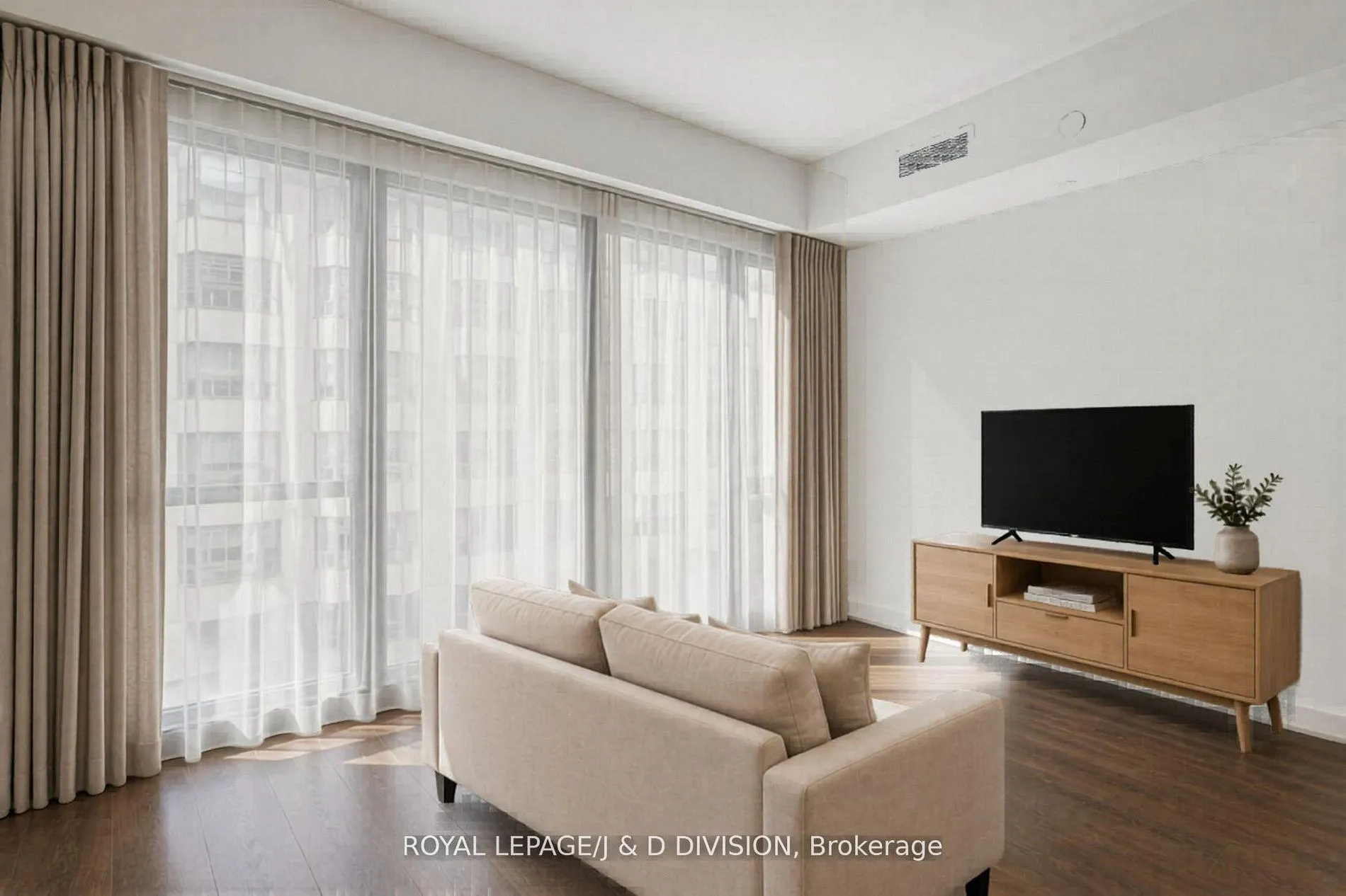 Photo 3 of Unit 1705, 188 Cumberland Street, Toronto, The Annex — HOMEH