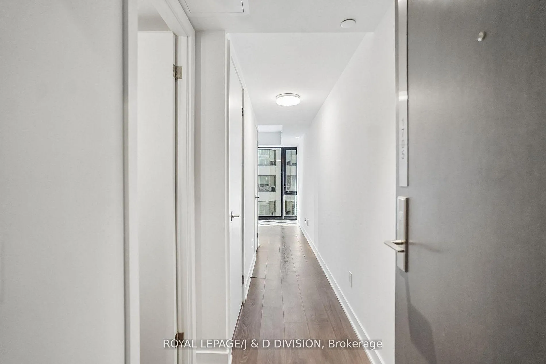Photo 9 of Unit 1705, 188 Cumberland Street, Toronto, The Annex — HOMEH