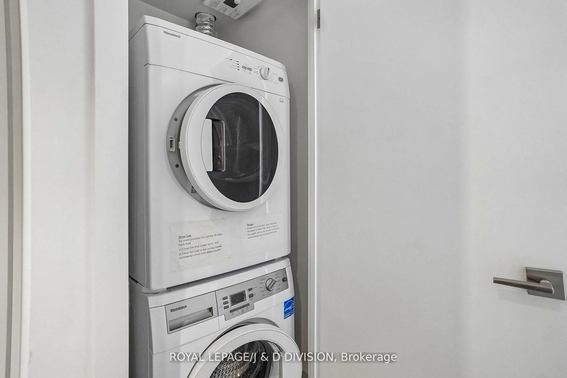 Photo 10 of Unit 1705, 188 Cumberland Street, Toronto, The Annex — HOMEH