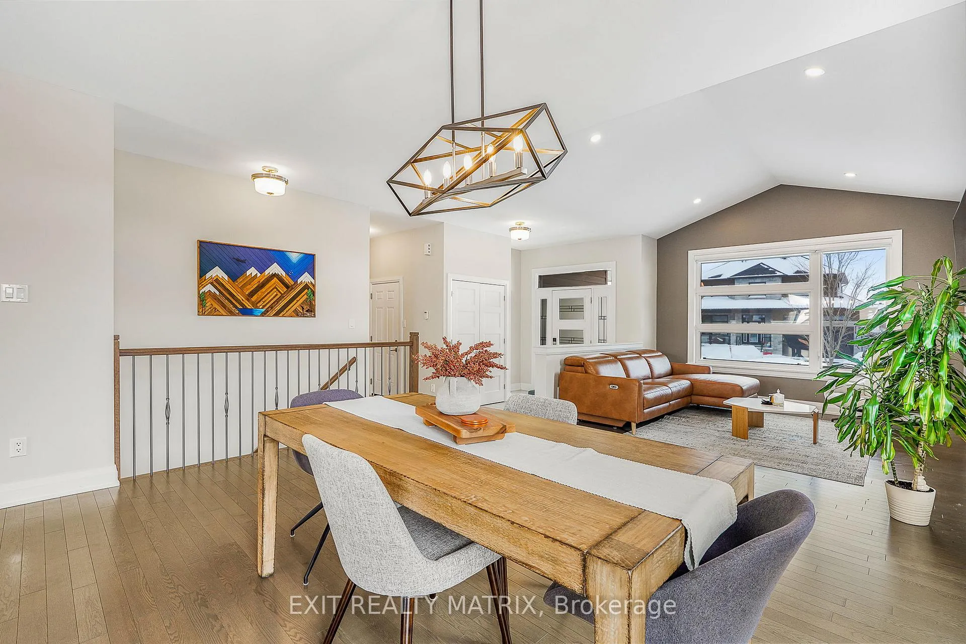 Photo 10 of 128 Lyon Street, Russell, Embrun — HOMEH