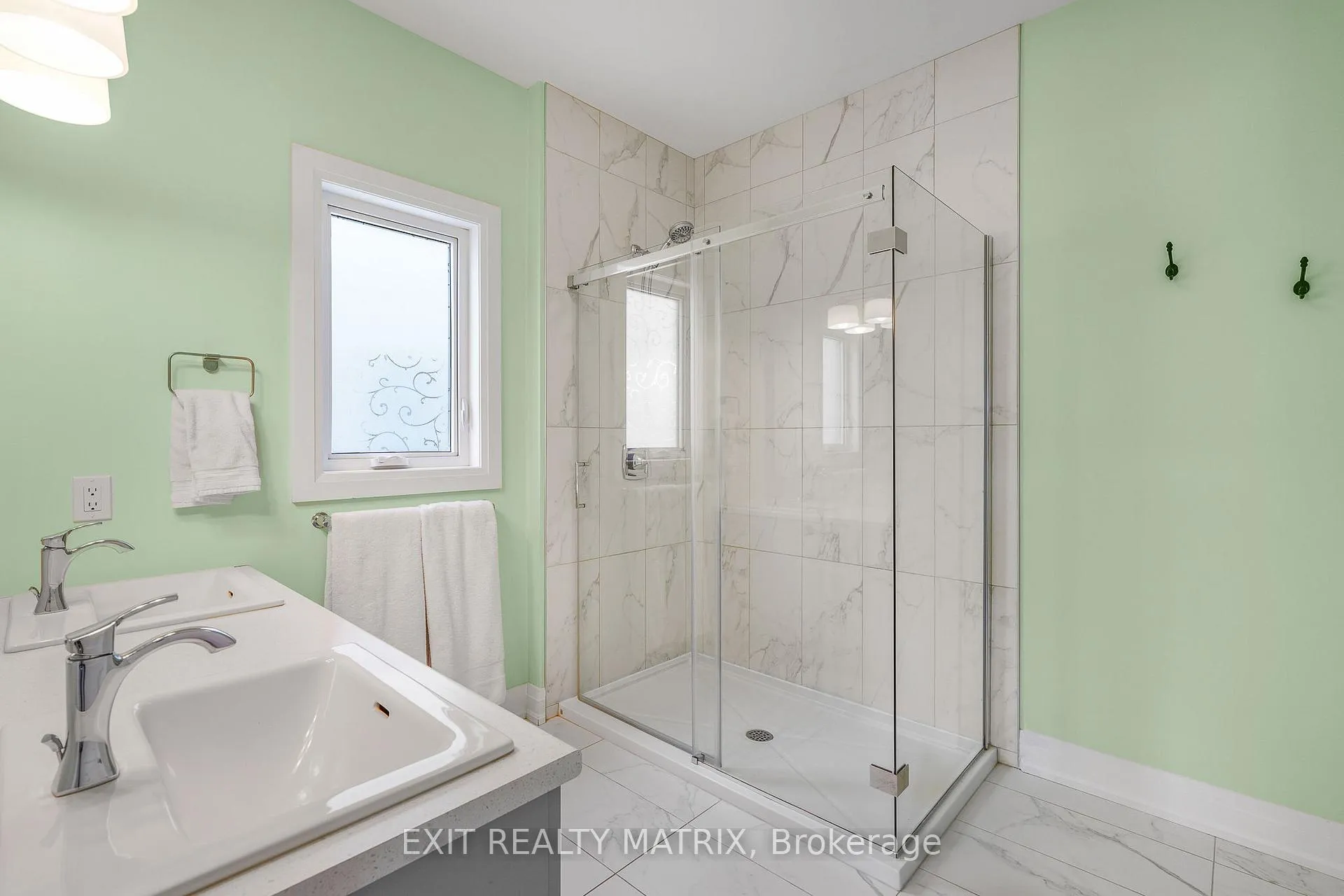 Photo 19 of 128 Lyon Street, Russell, Embrun — HOMEH