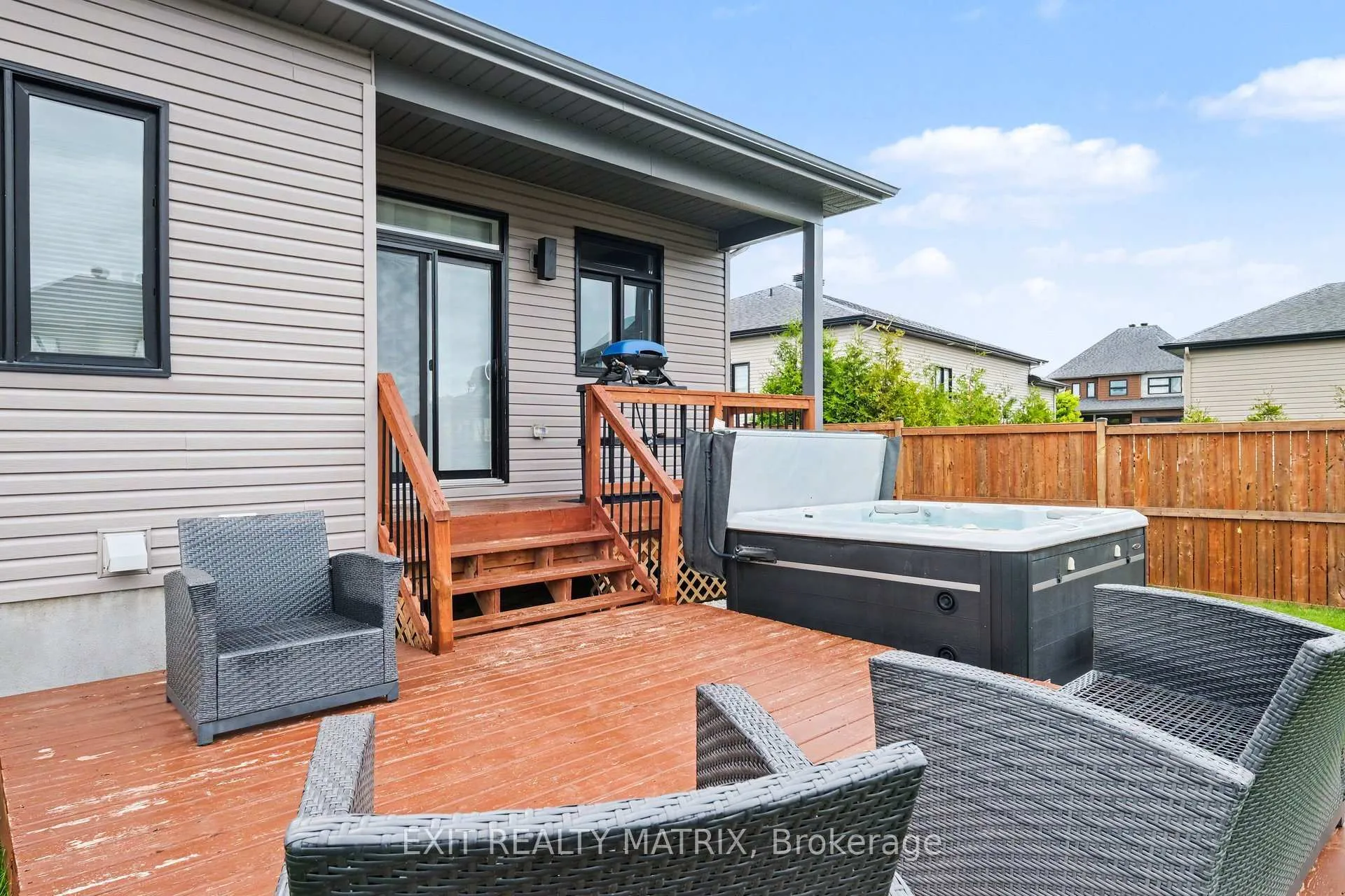 Photo 29 of 128 Lyon Street, Russell, Embrun — HOMEH
