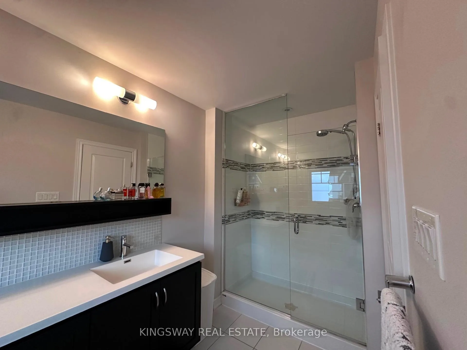 Photo 22 of 49 Waterview Lane, Grimsby, Grimsby Beach — HOMEH