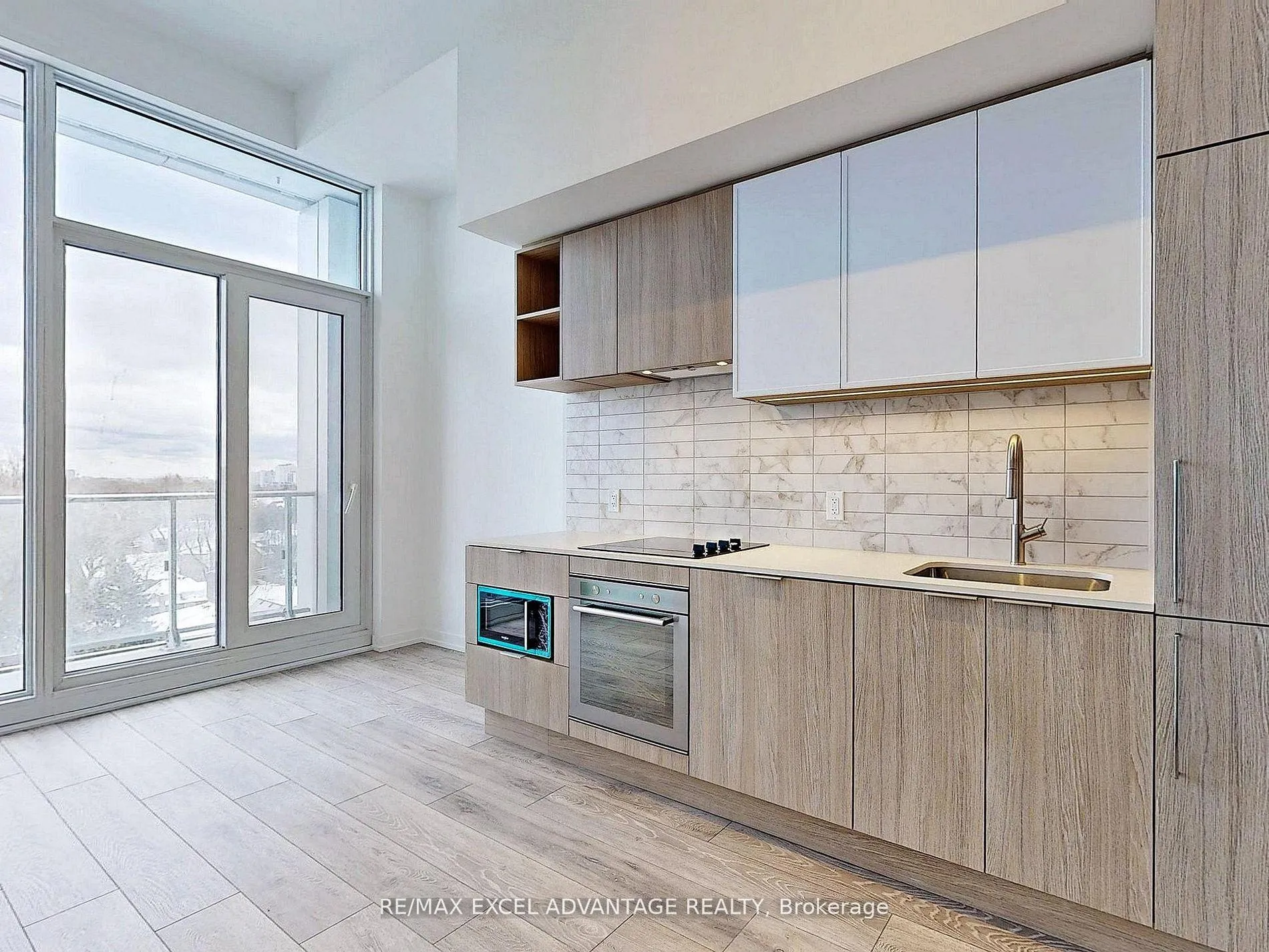 Photo 1 of Unit 1012, 2020 Bathurst Street, Toronto, Humewood-Cedarvale — HOMEH