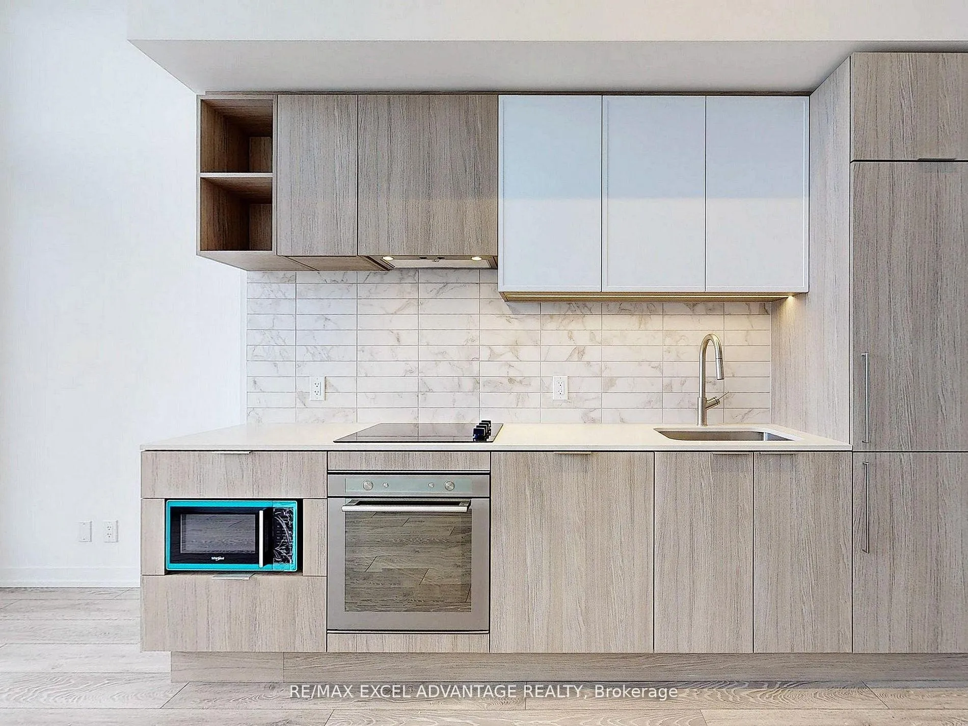 Photo 2 of Unit 1012, 2020 Bathurst Street, Toronto, Humewood-Cedarvale — HOMEH