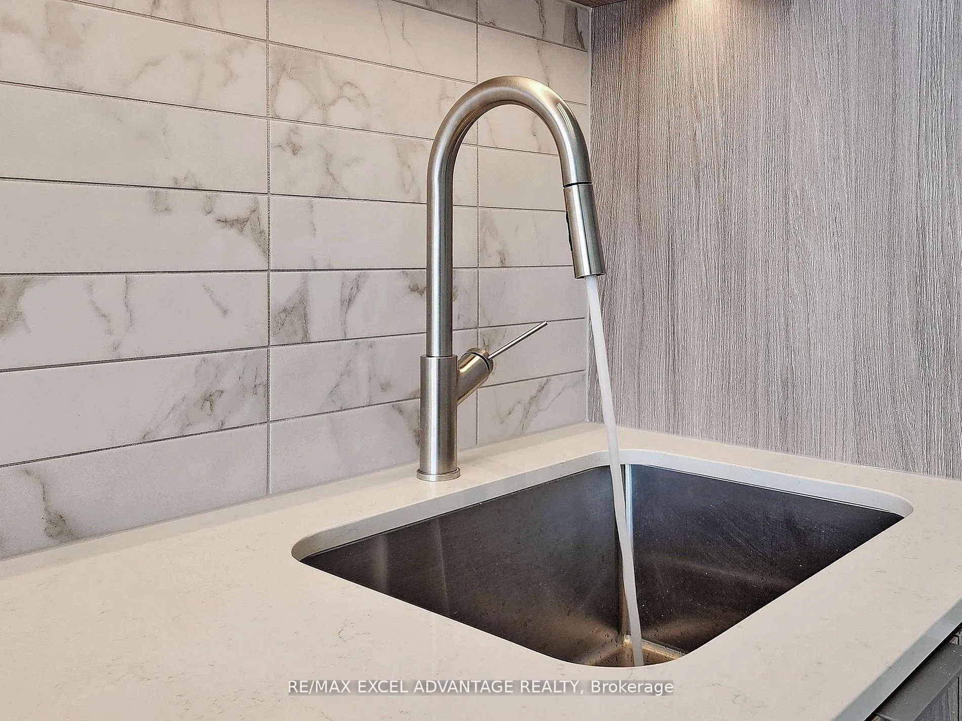 Photo 6 of Unit 1012, 2020 Bathurst Street, Toronto, Humewood-Cedarvale — HOMEH