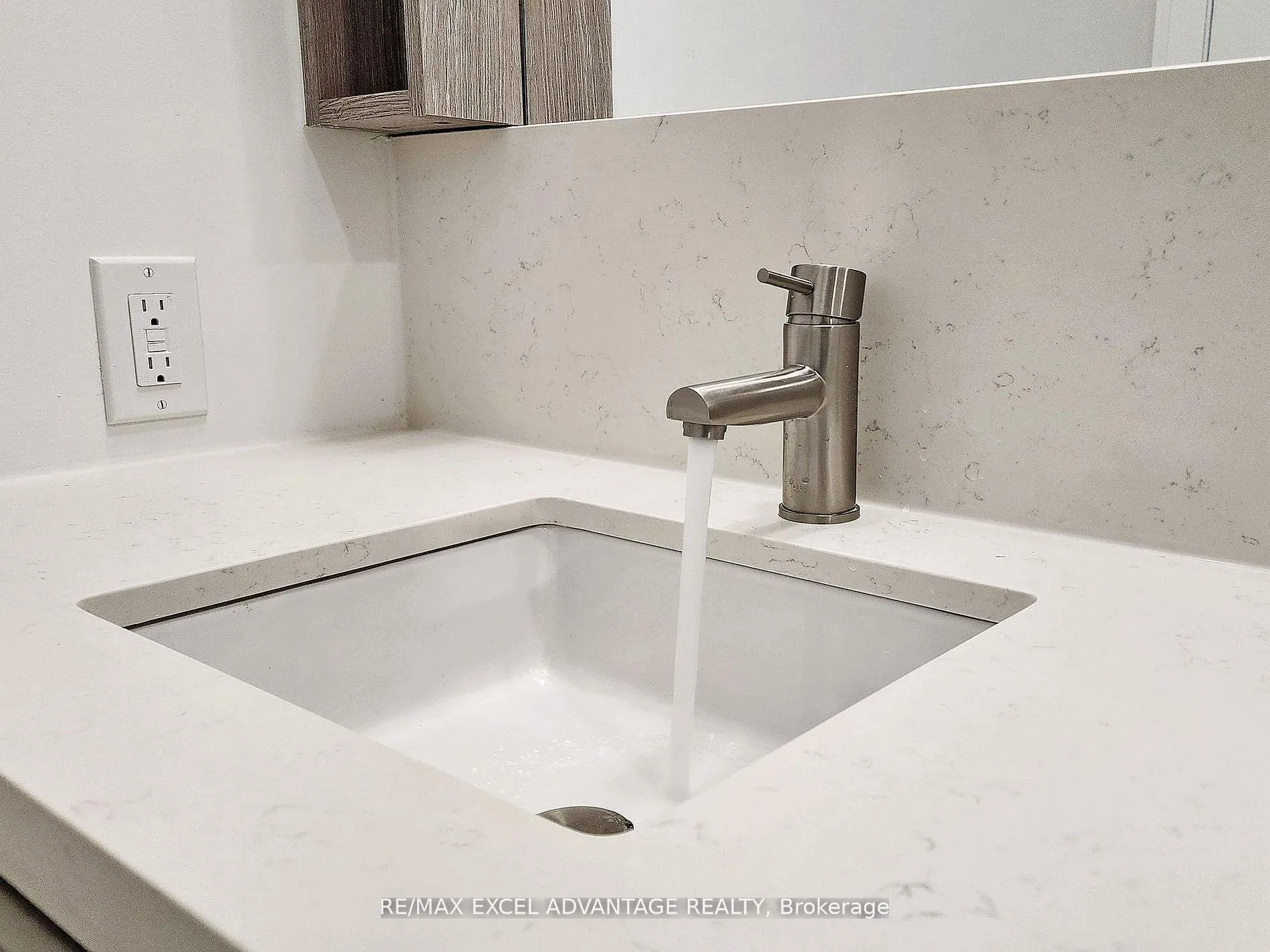 Photo 9 of Unit 1012, 2020 Bathurst Street, Toronto, Humewood-Cedarvale — HOMEH