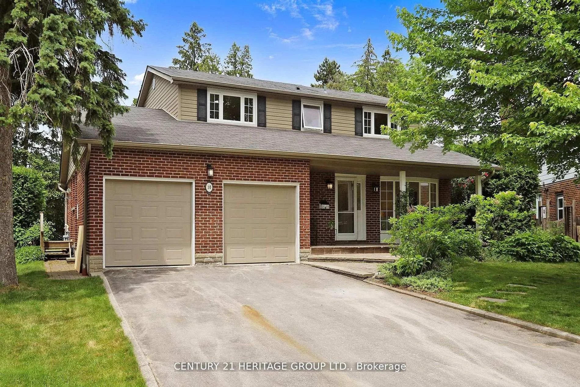Photo 2 of 10 Cherry Blossom Lane, Markham, Royal Orchard — HOMEH
