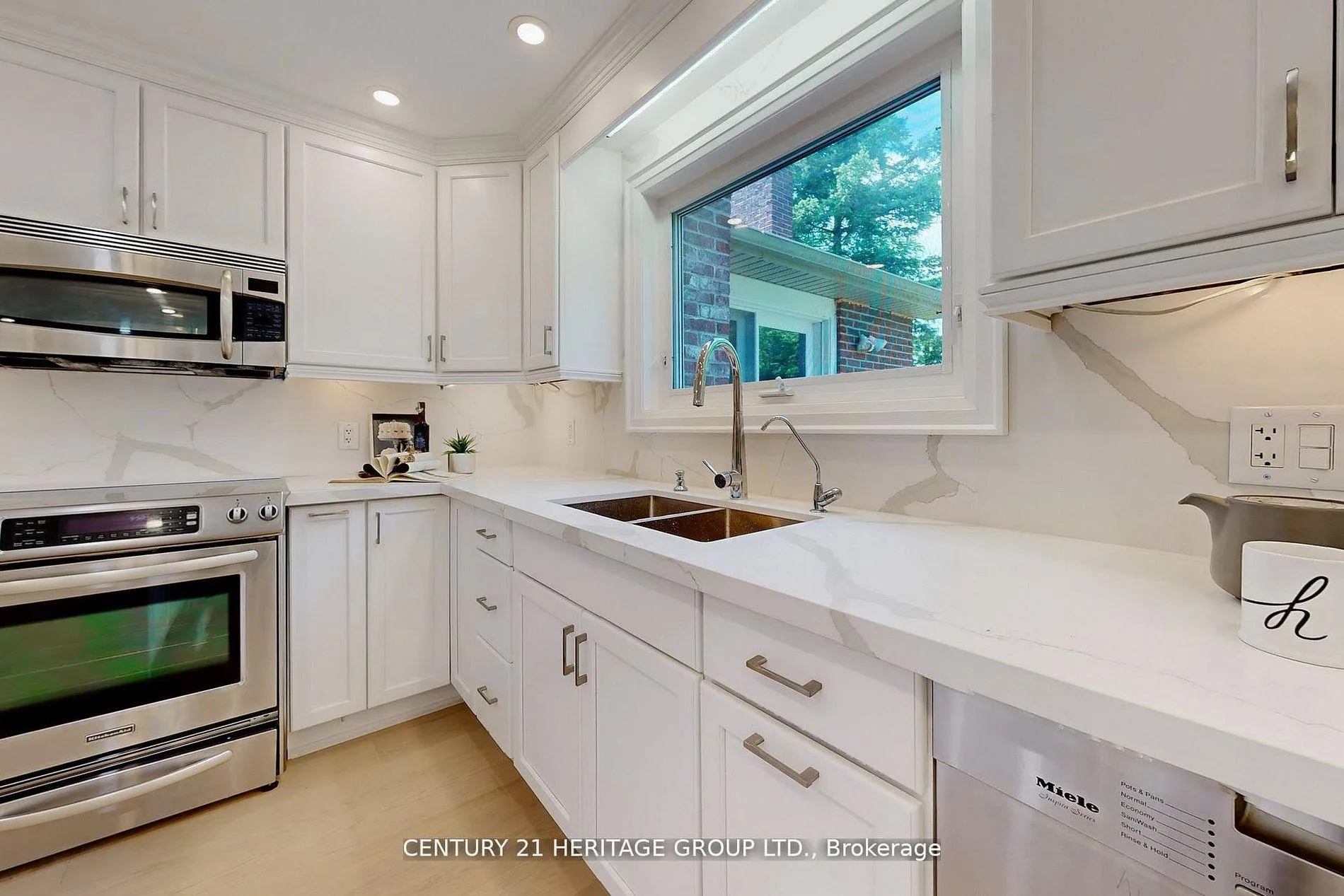 Photo 11 of 10 Cherry Blossom Lane, Markham, Royal Orchard — HOMEH