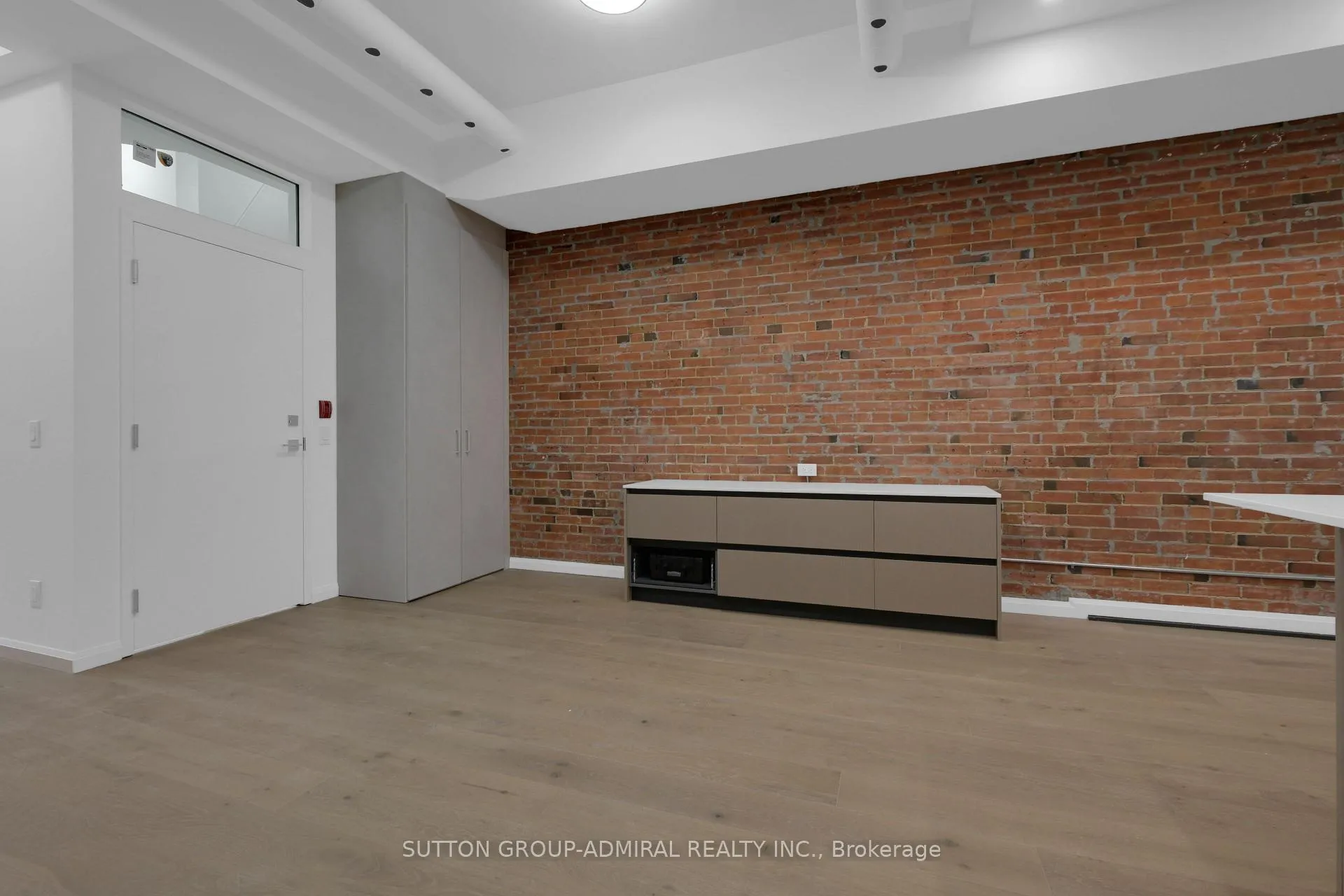 Photo 9 of Unit 101 (main floor), 647 College Street, Toronto, Palmerston-Little Italy — HOMEH