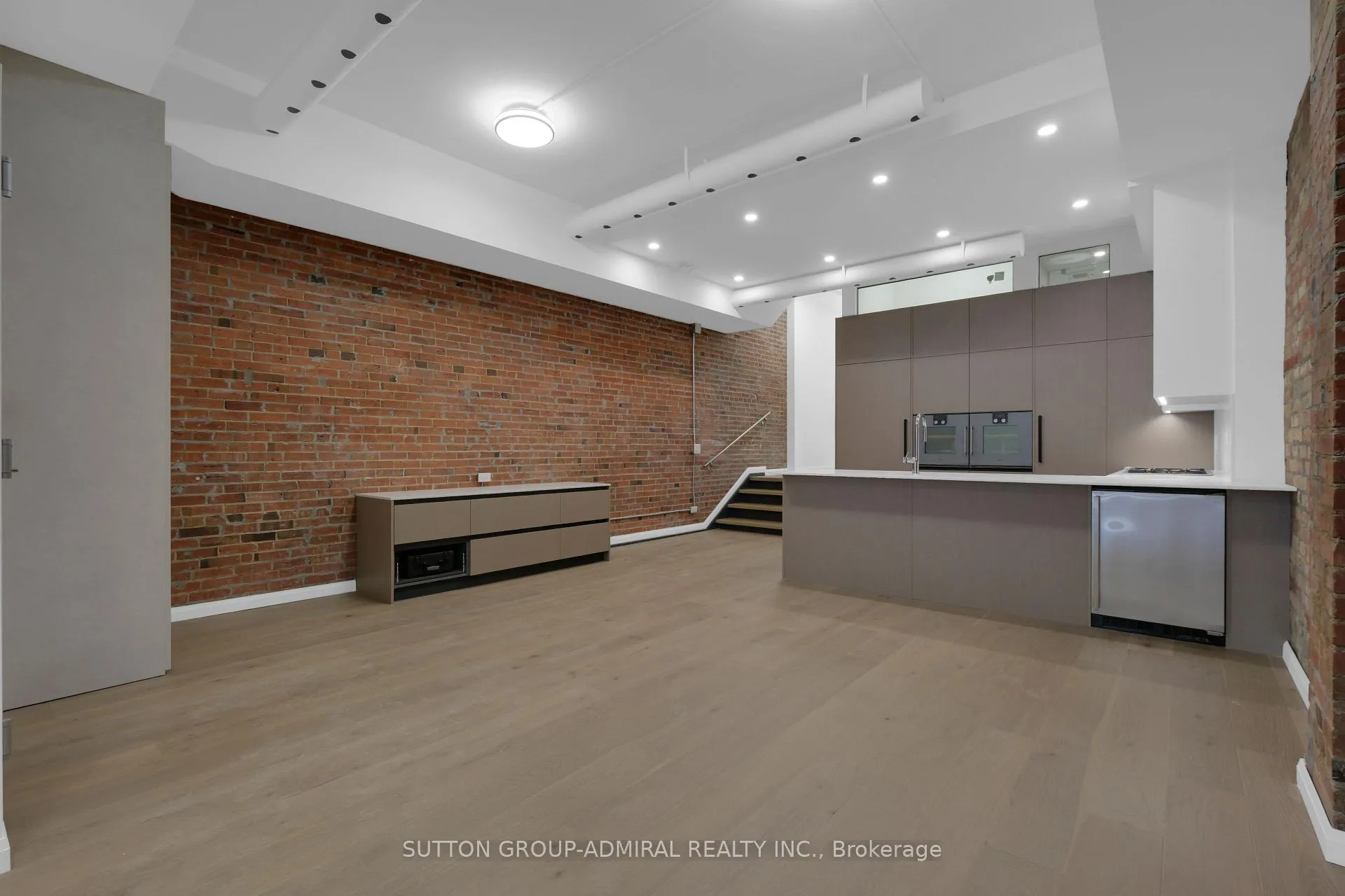 Photo 10 of Unit 101 (main floor), 647 College Street, Toronto, Palmerston-Little Italy — HOMEH