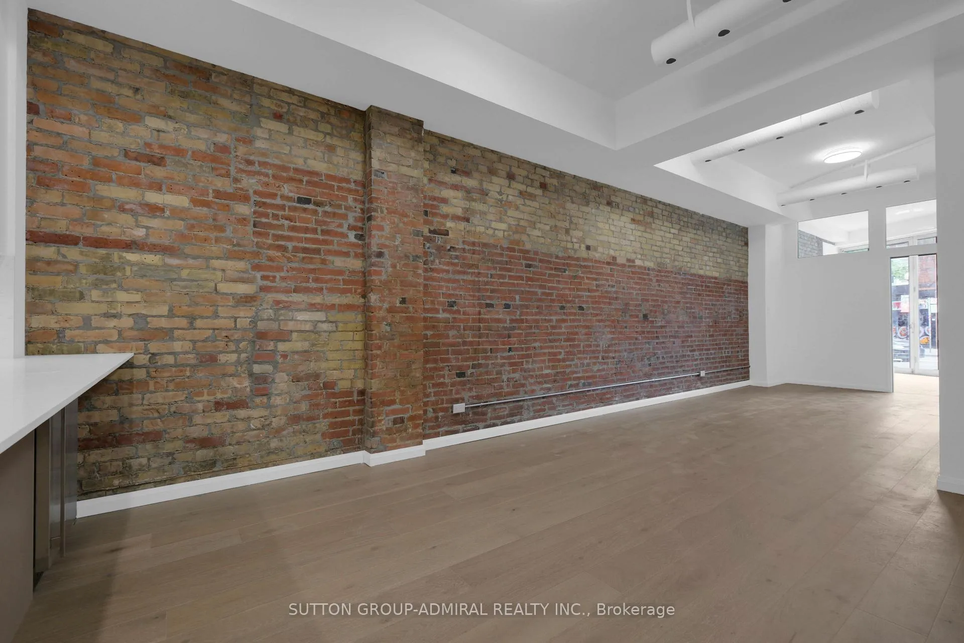 Photo 16 of Unit 101 (main floor), 647 College Street, Toronto, Palmerston-Little Italy — HOMEH