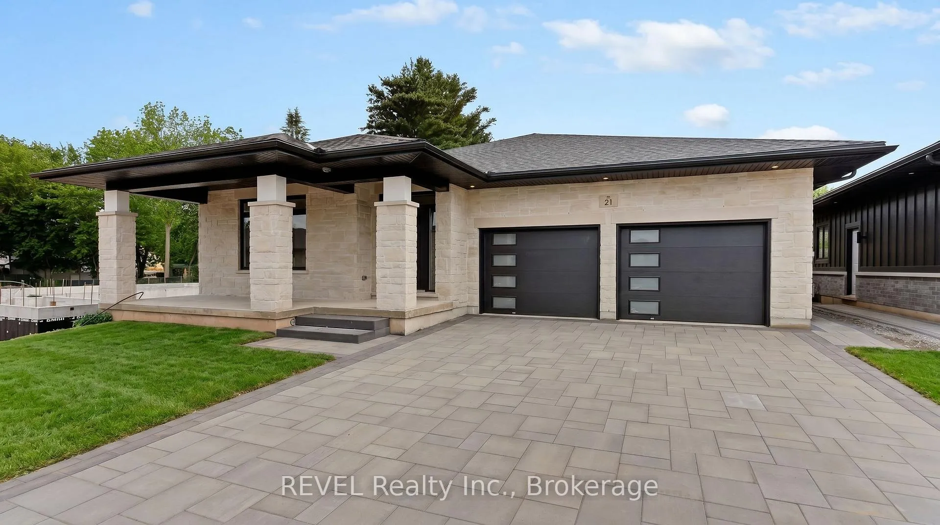 Photo 2 of 23 Accursi Crescent, Pelham, Fonthill — HOMEH