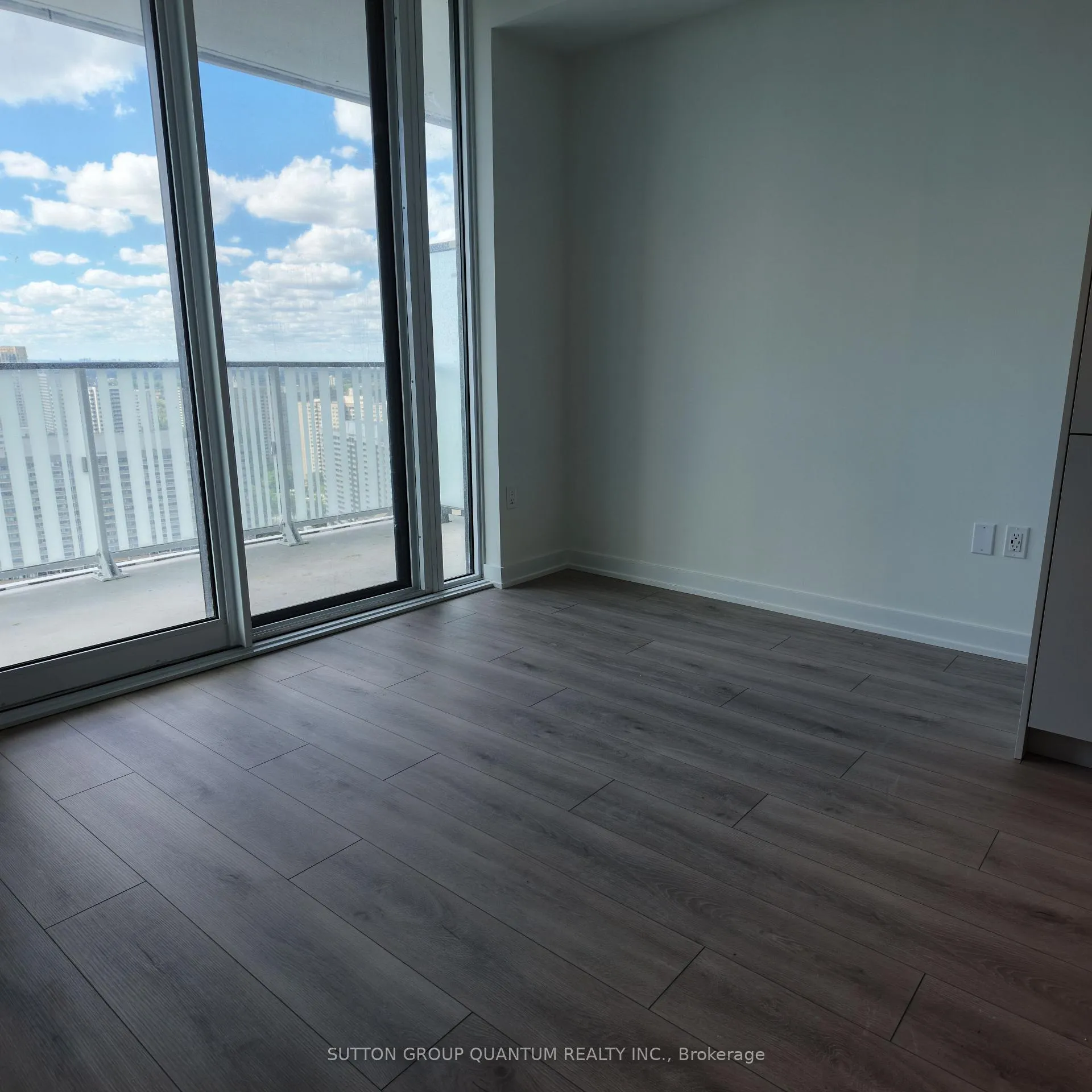 Photo 8 of Unit 2707, 1 Fairview Road E, Mississauga, Mississauga Valleys — HOMEH
