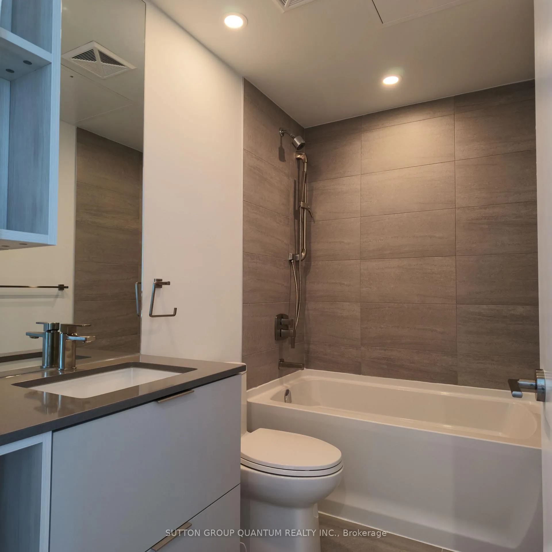 Photo 13 of Unit 2707, 1 Fairview Road E, Mississauga, Mississauga Valleys — HOMEH