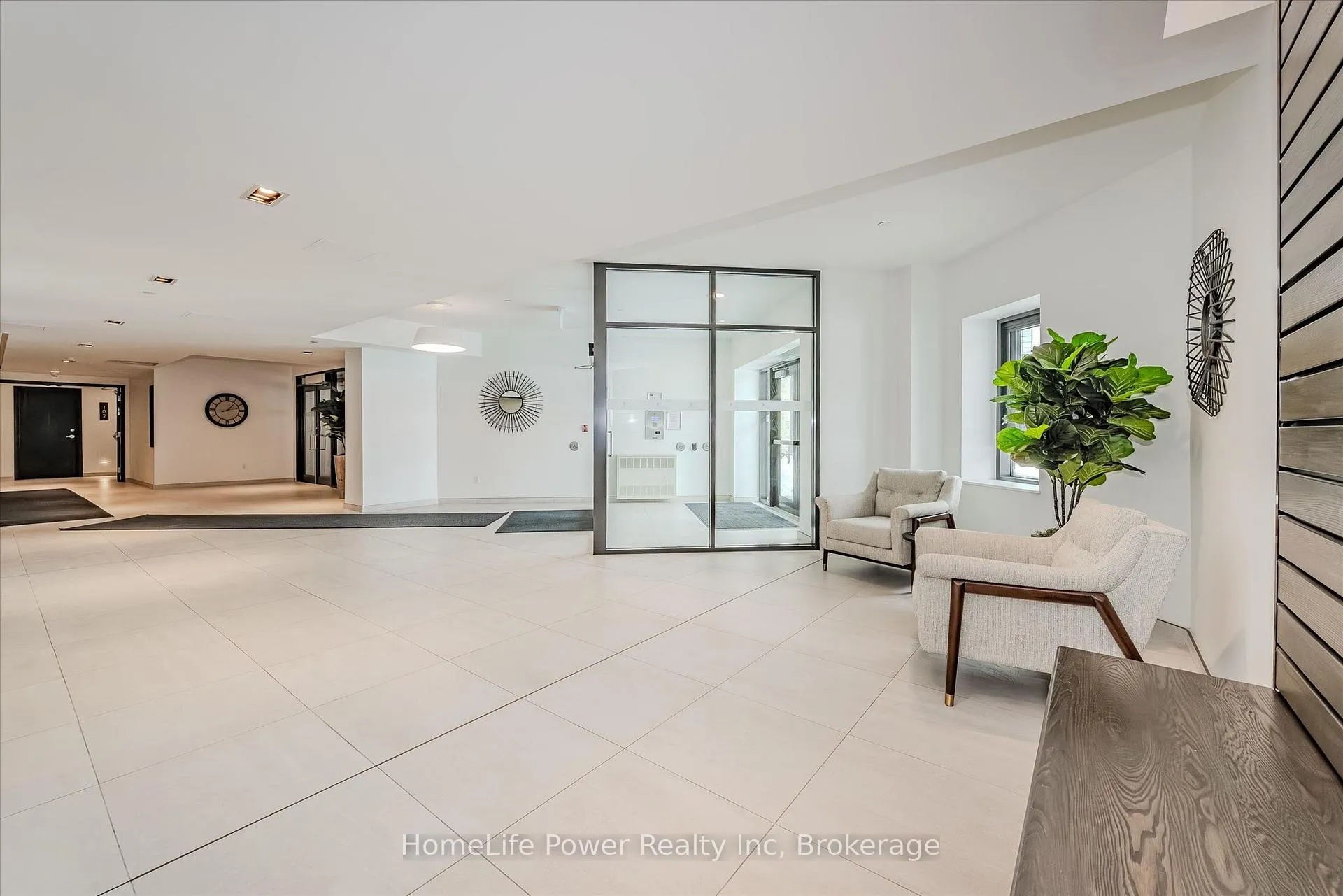 Photo 5 of Unit 803, 332 Gosling Gardens, Guelph, Clairfields/Hanlon Business Park — HOMEH