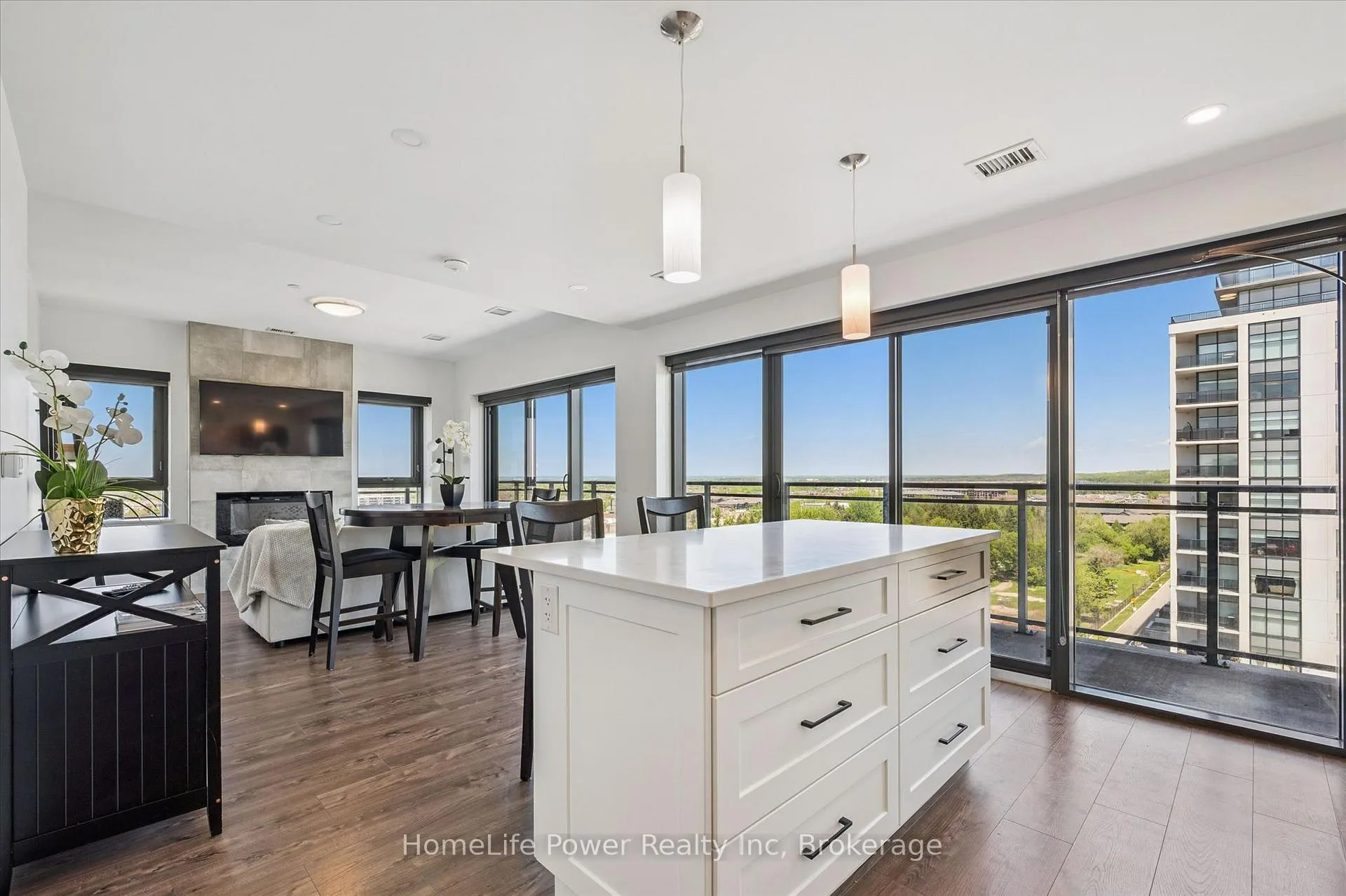 Photo 12 of Unit 803, 332 Gosling Gardens, Guelph, Clairfields/Hanlon Business Park — HOMEH