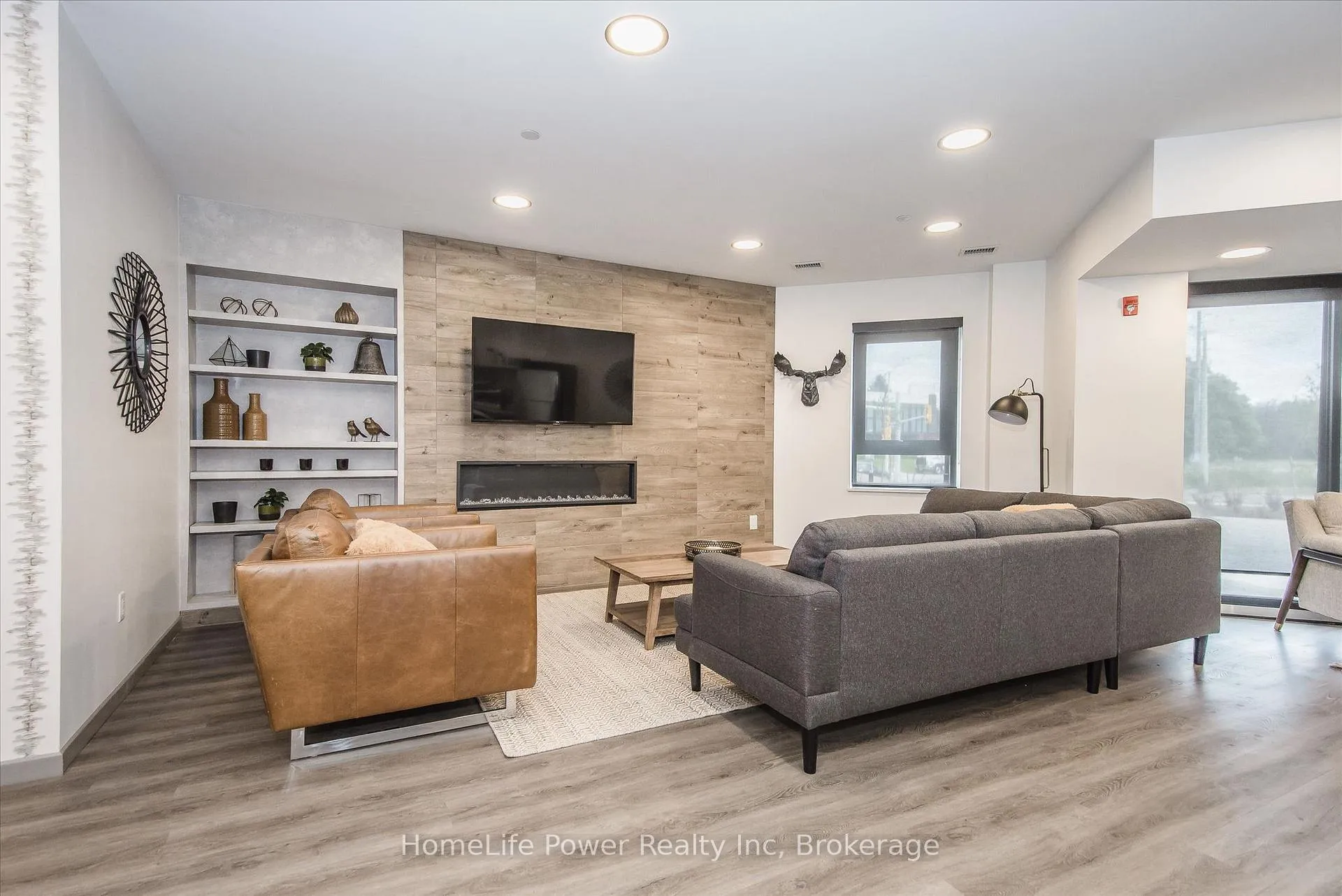 Photo 35 of Unit 803, 332 Gosling Gardens, Guelph, Clairfields/Hanlon Business Park — HOMEH