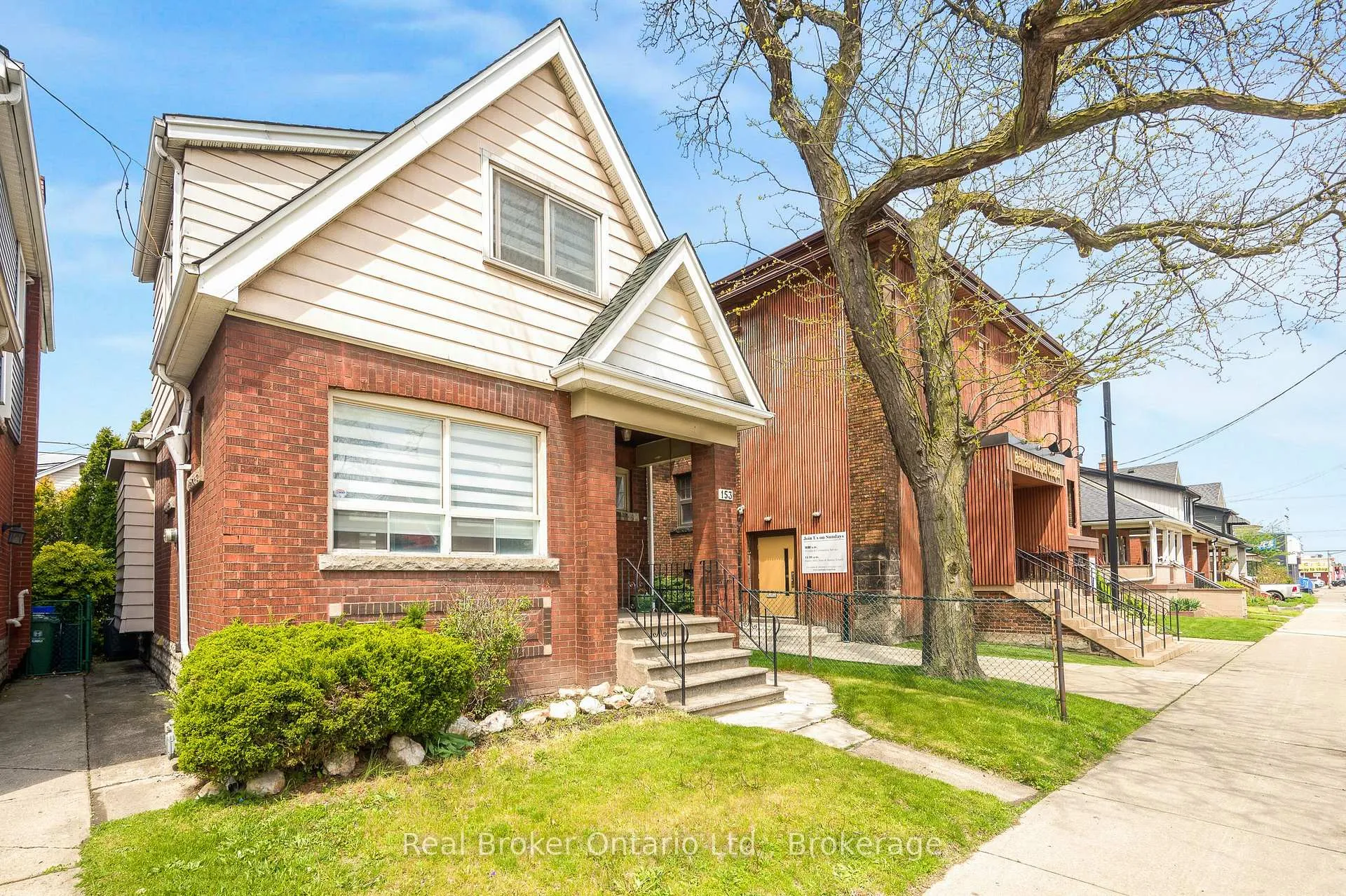 Photo 3 of 153 Gage Avenue N, Hamilton, Stipley — HOMEH