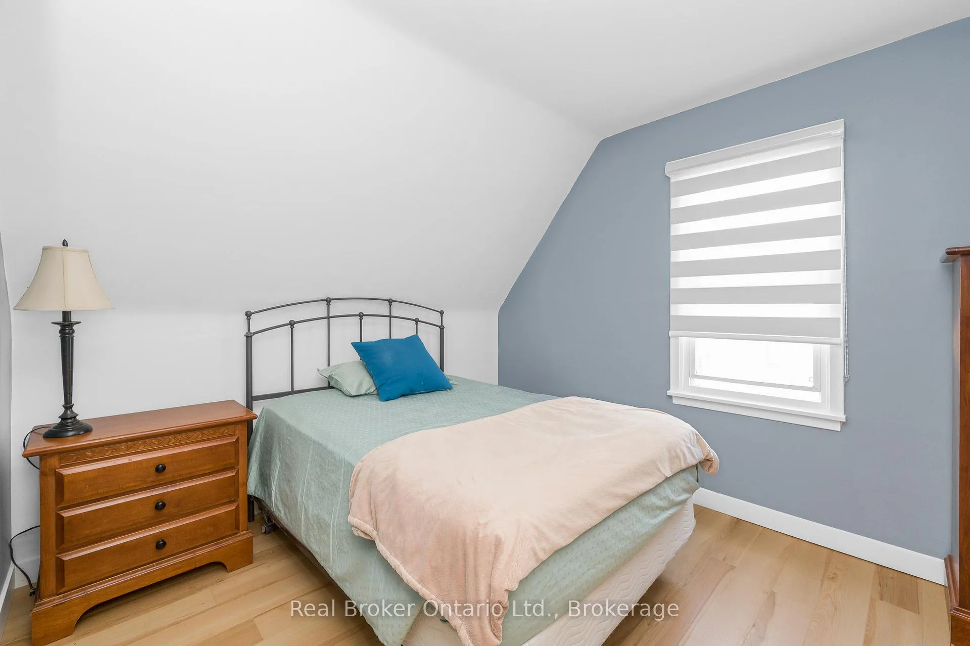 Photo 17 of 153 Gage Avenue N, Hamilton, Stipley — HOMEH