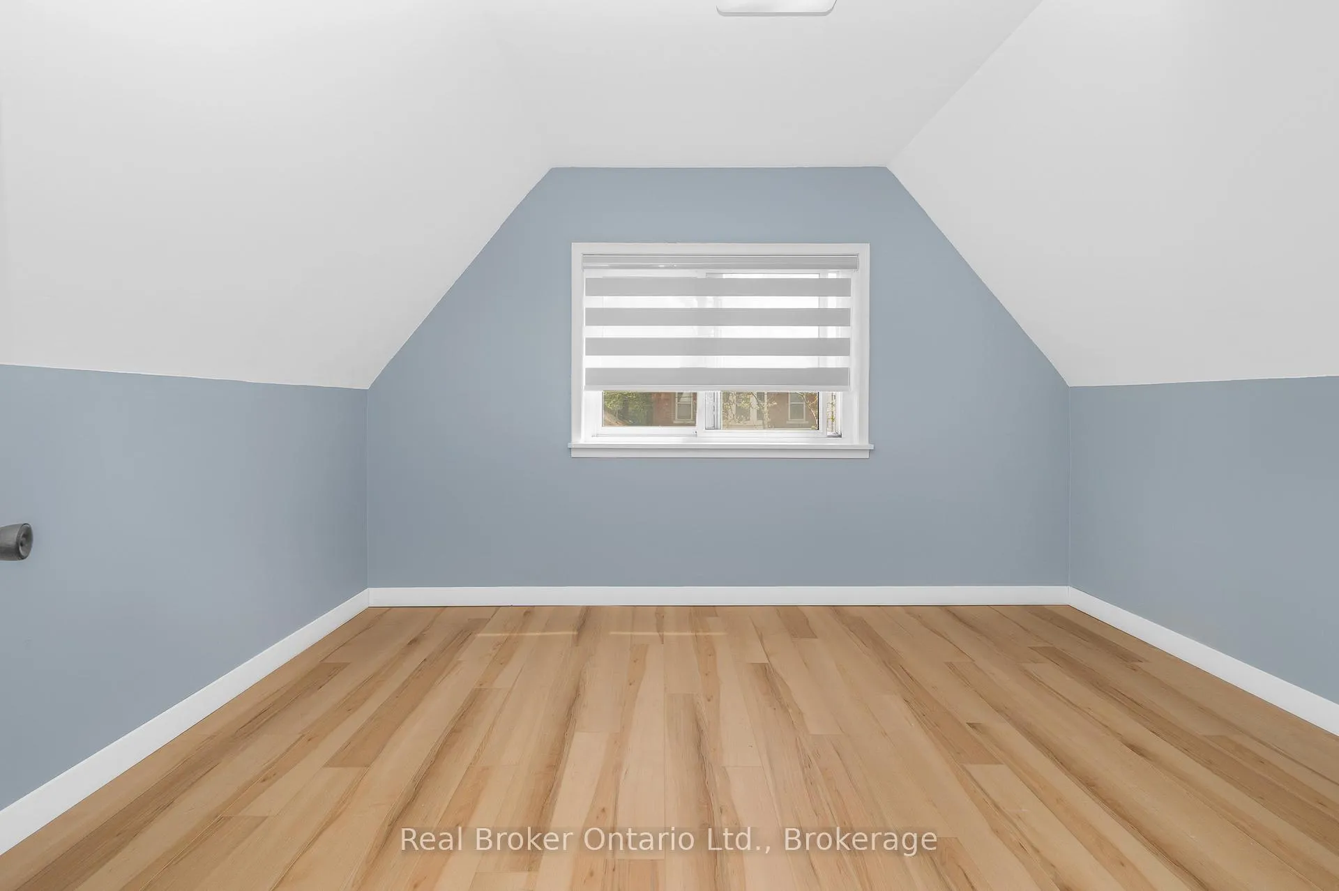 Photo 19 of 153 Gage Avenue N, Hamilton, Stipley — HOMEH