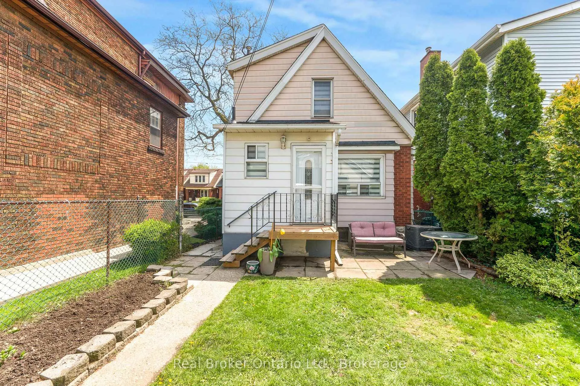 Photo 29 of 153 Gage Avenue N, Hamilton, Stipley — HOMEH