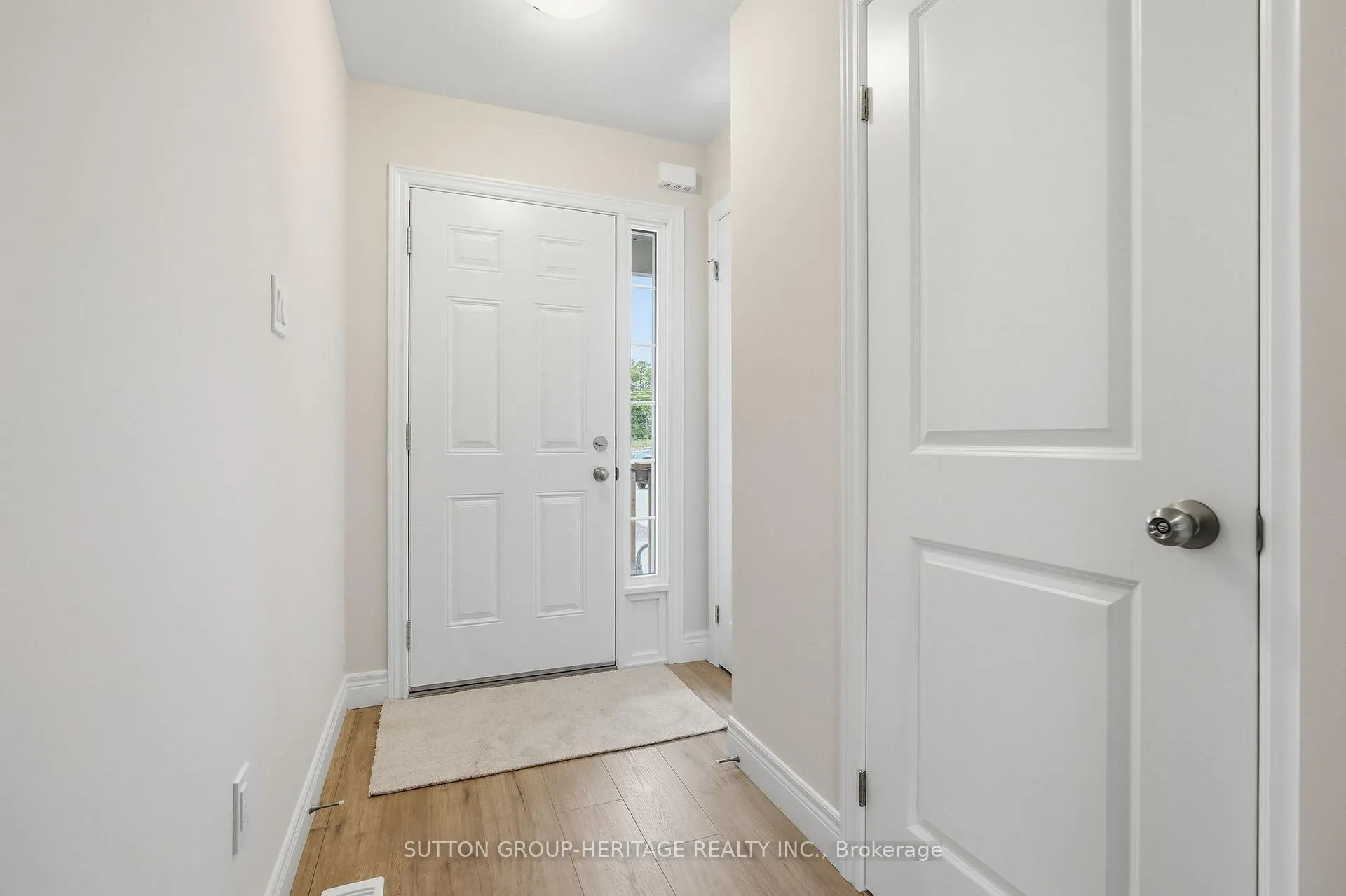 Photo 4 of 37 McConnell Crescent, Bracebridge, Macaulay — HOMEH