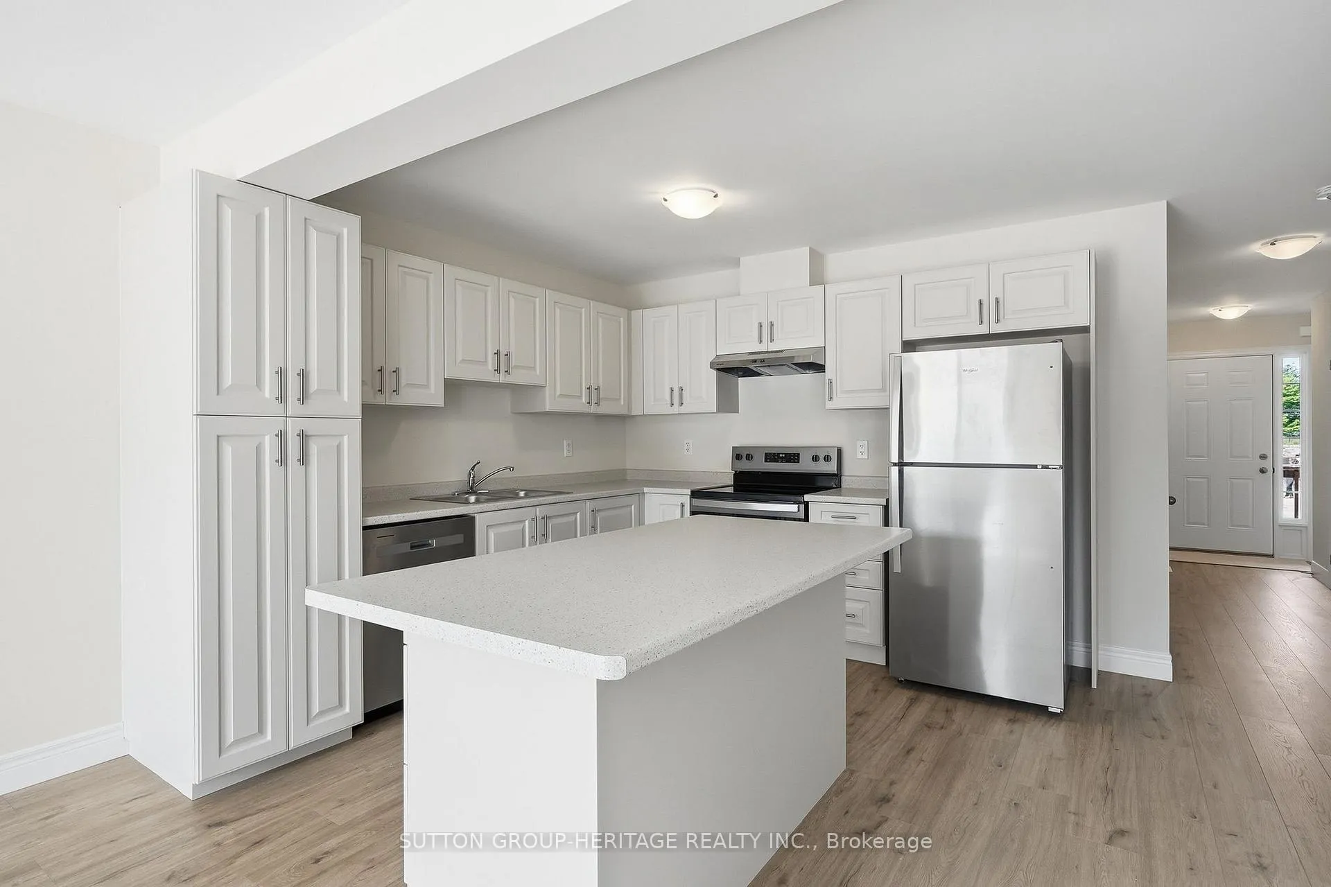 Photo 8 of 37 McConnell Crescent, Bracebridge, Macaulay — HOMEH