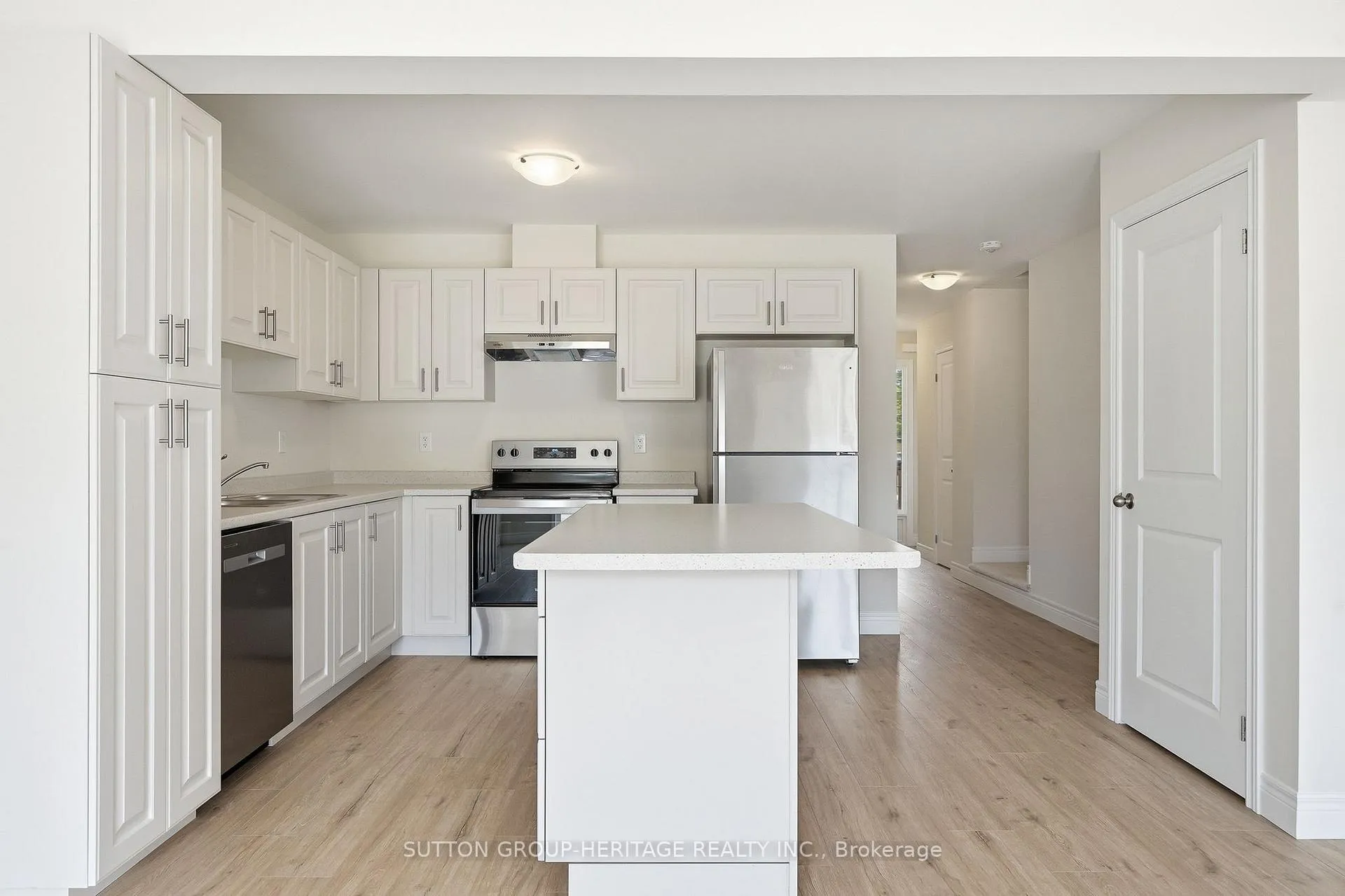 Photo 11 of 37 McConnell Crescent, Bracebridge, Macaulay — HOMEH
