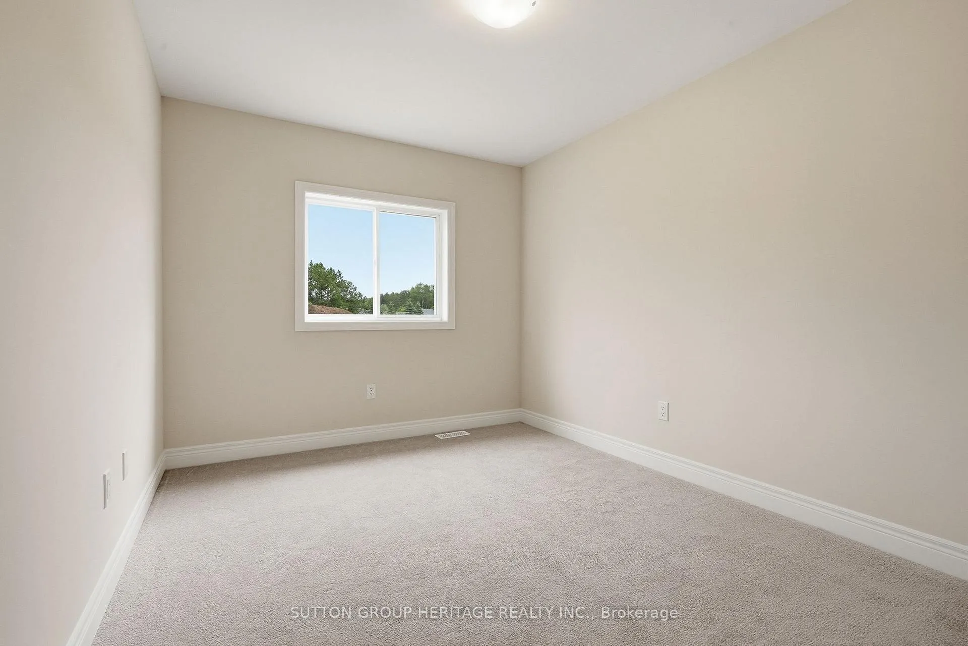 Photo 25 of 37 McConnell Crescent, Bracebridge, Macaulay — HOMEH
