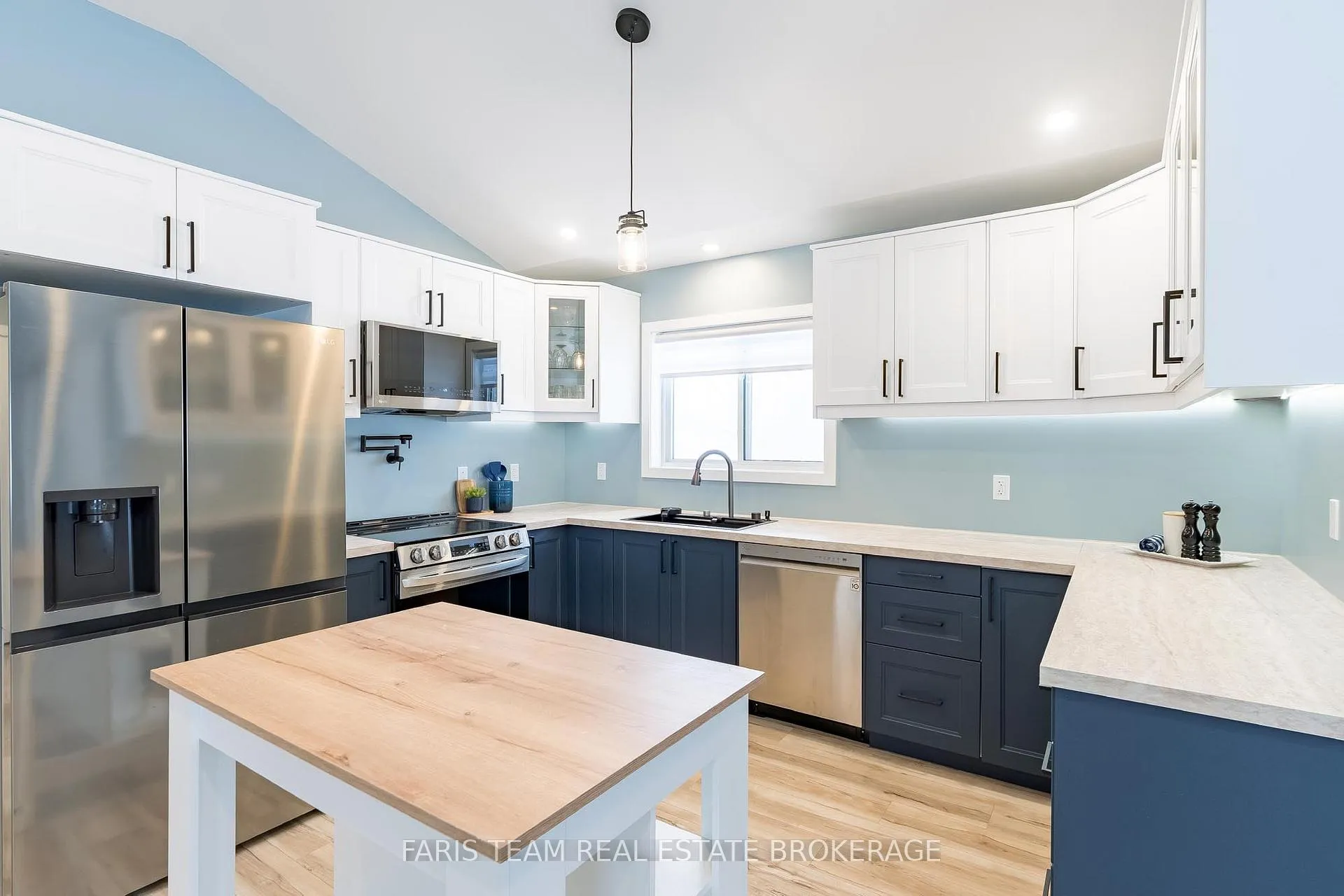 Photo 8 of 550 Second Avenue, Tay, Port McNicoll — HOMEH