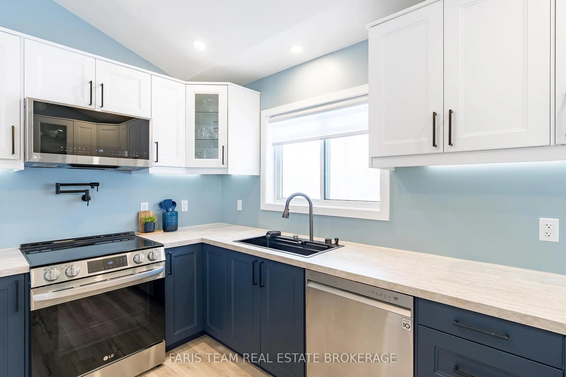 Photo 9 of 550 Second Avenue, Tay, Port McNicoll — HOMEH
