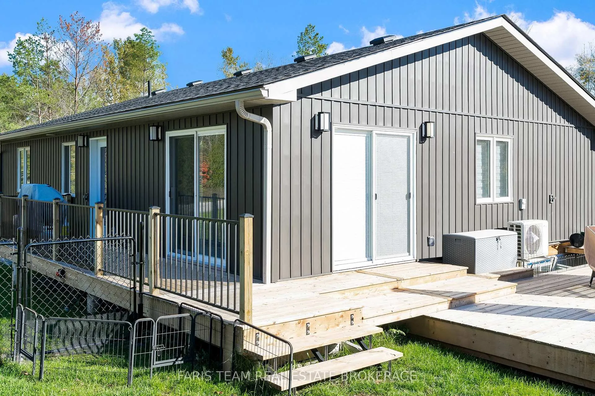 Photo 24 of 550 Second Avenue, Tay, Port McNicoll — HOMEH