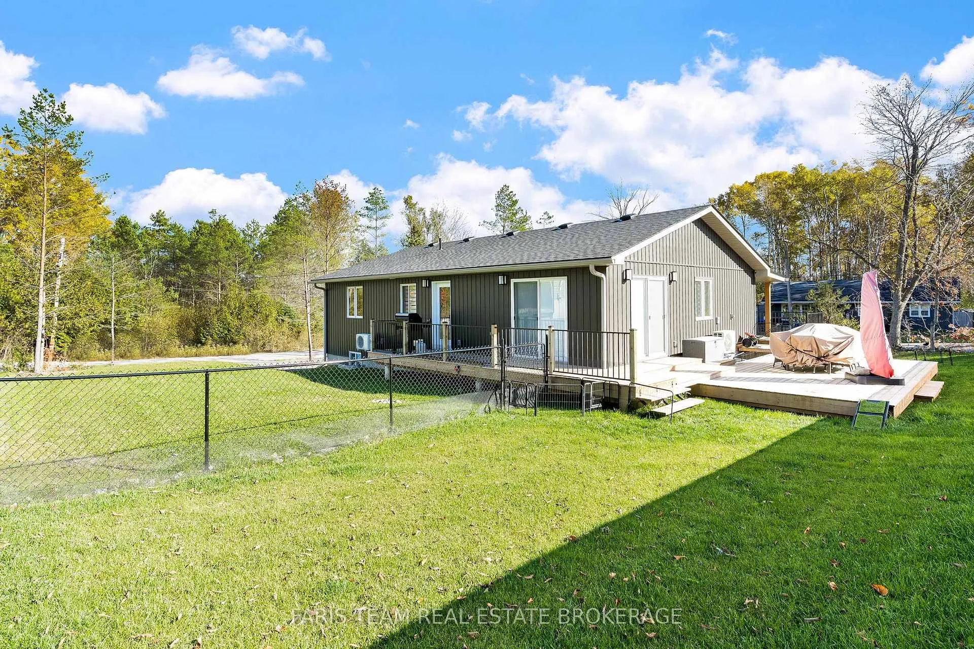 Photo 25 of 550 Second Avenue, Tay, Port McNicoll — HOMEH