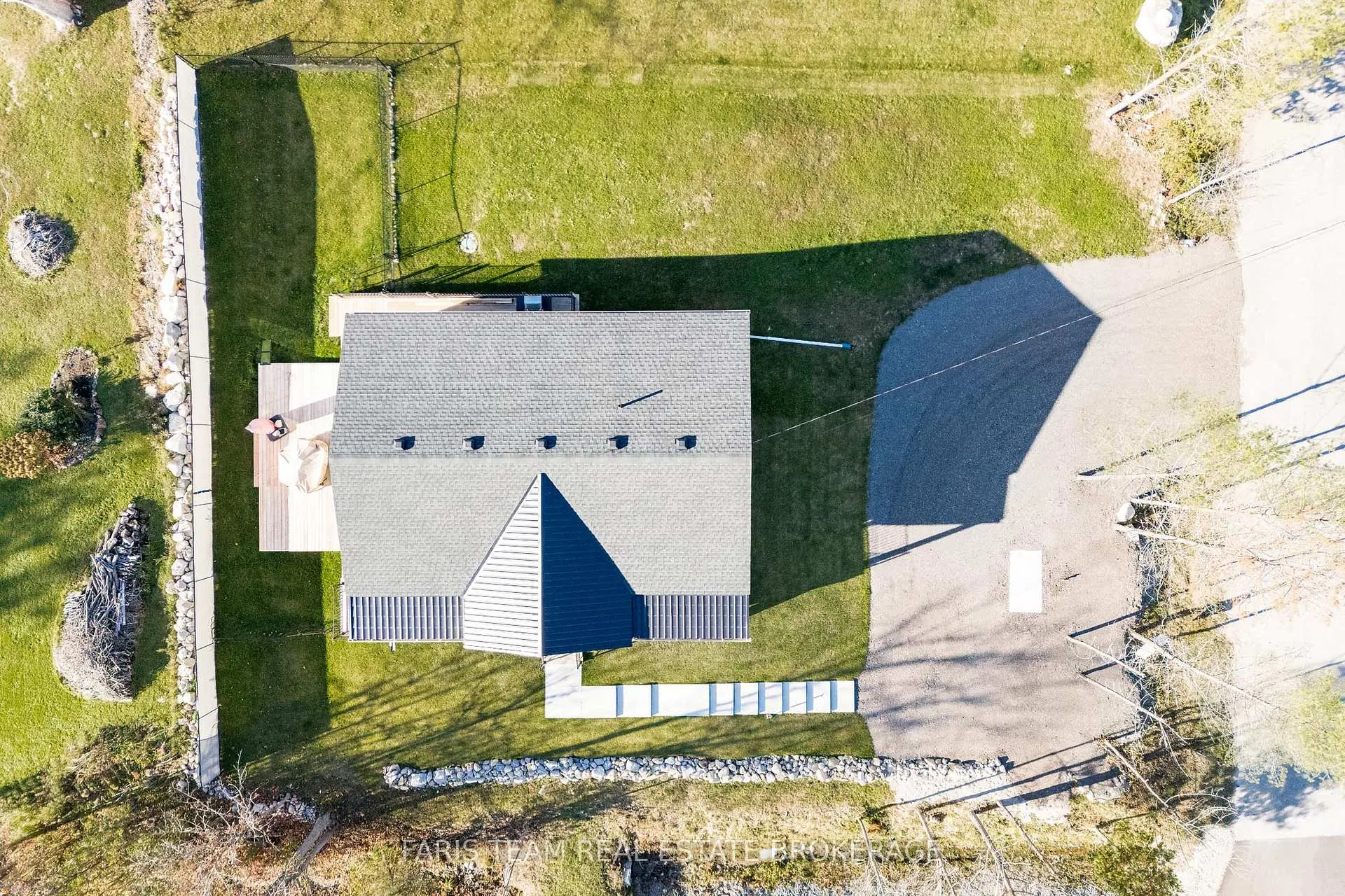 Photo 29 of 550 Second Avenue, Tay, Port McNicoll — HOMEH