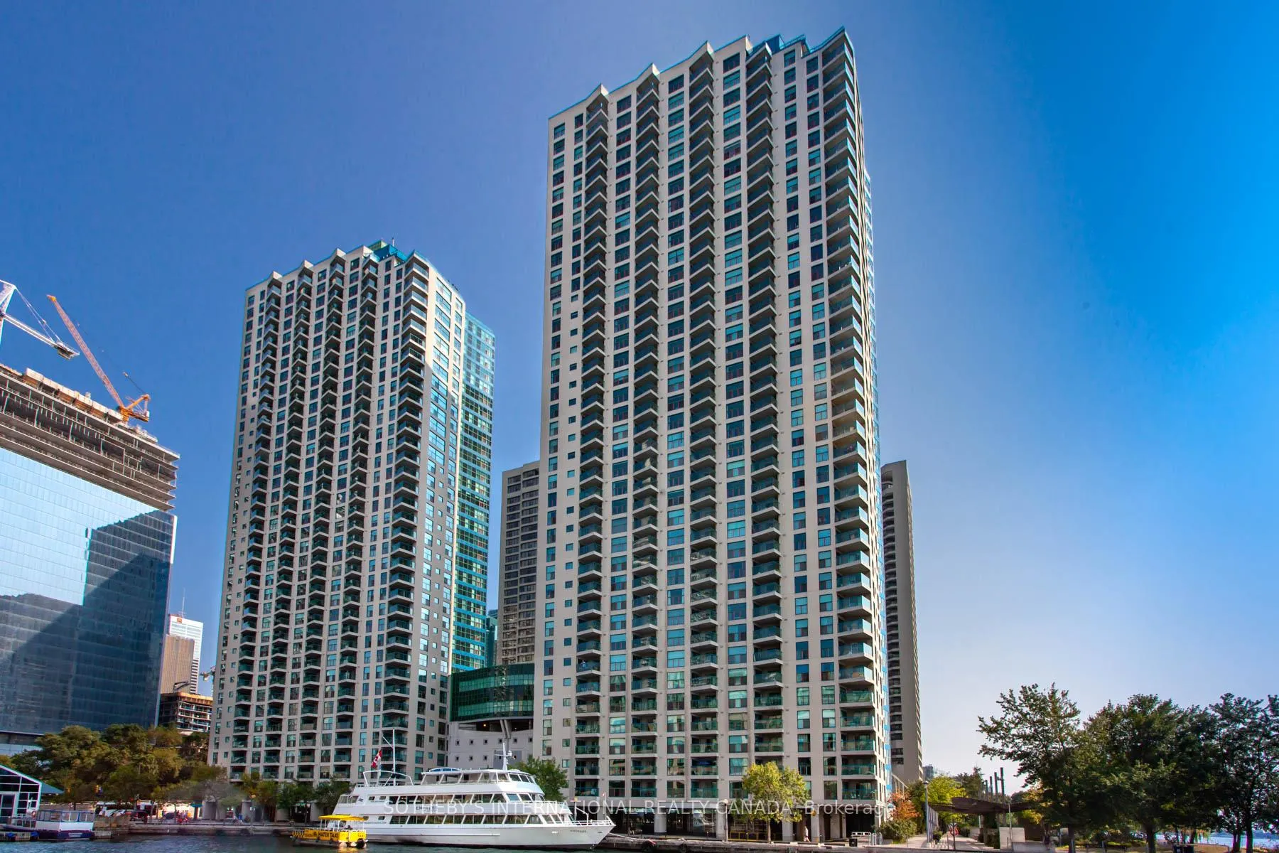 Photo 2 of Unit 2210, 77 Harbour Square, Toronto, Waterfront Communities — HOMEH